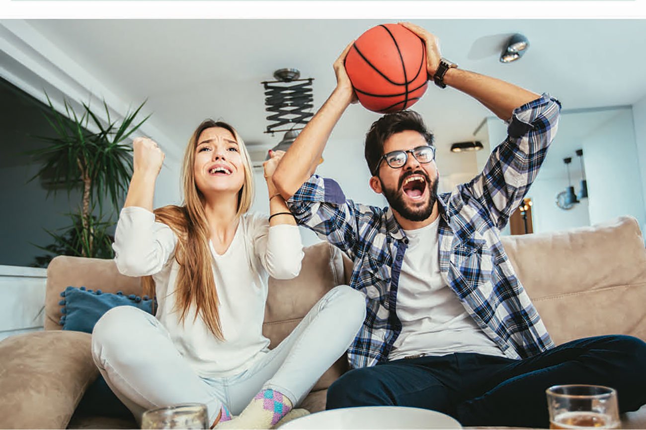 Shop-TVs-Couple-Watching-Basketball