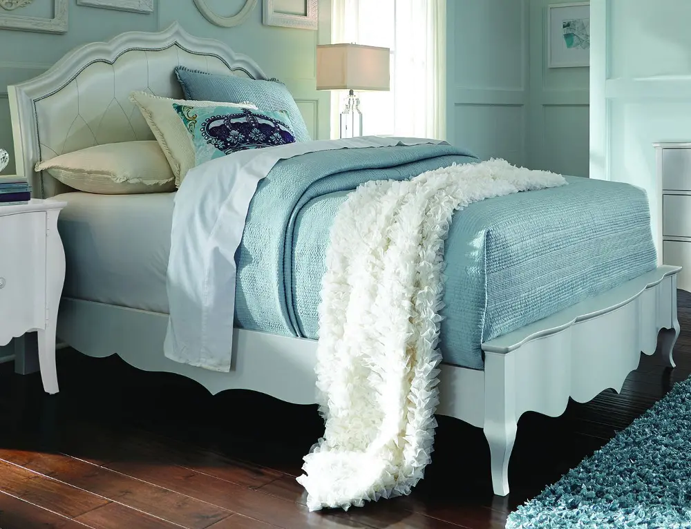 Tiffany Pearl White Traditional Twin Upholstered Bed-1