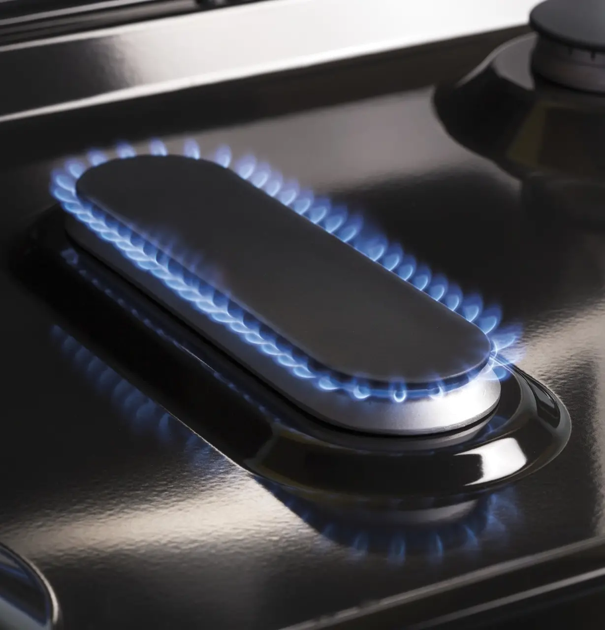 JGBS66REKSS GE 30 Inch Gas Range with Griddle - 5 cu. ft., Stainless Steel-6