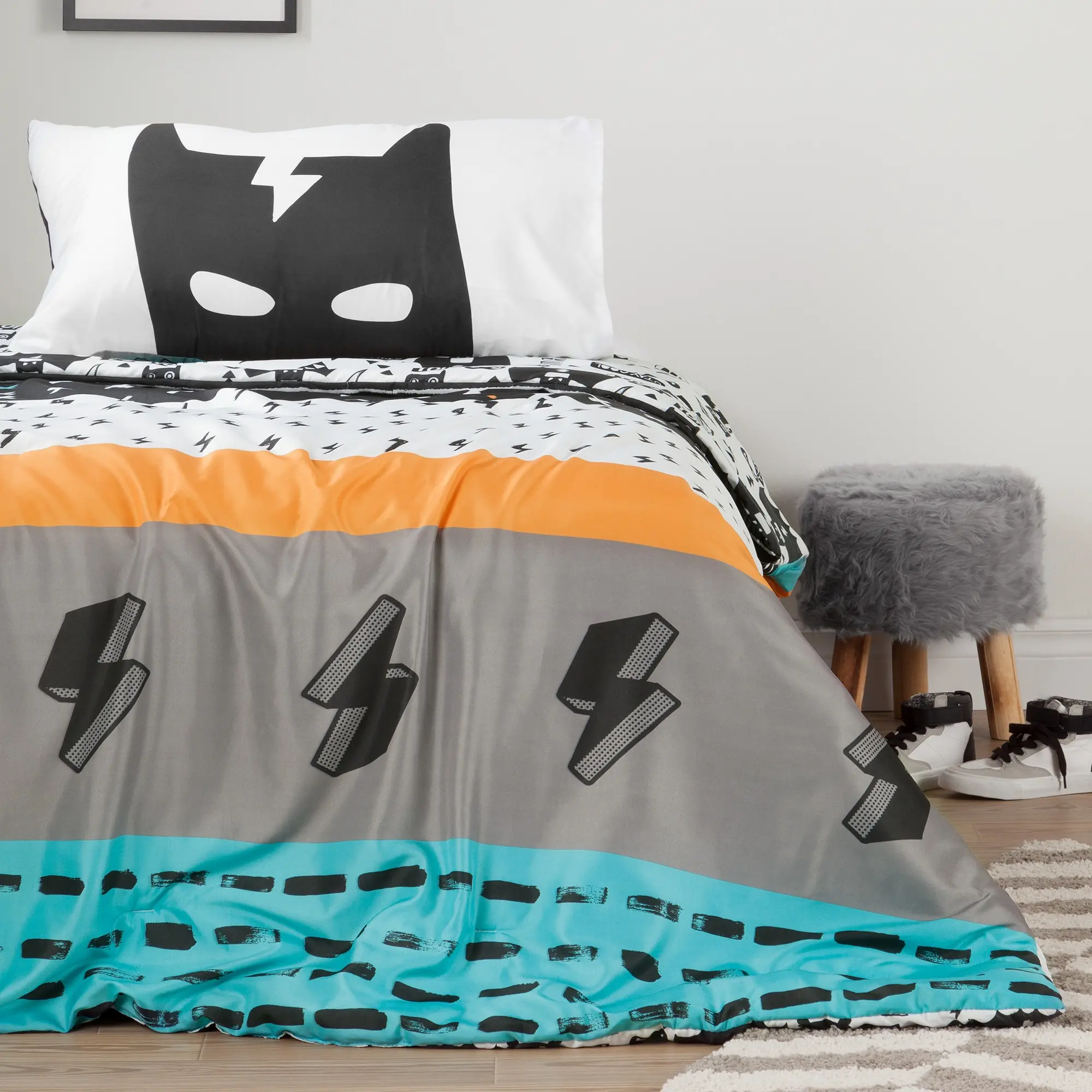 100097 Superheroes Reversible Twin Comforter and Pillowcase - Dreamit-2