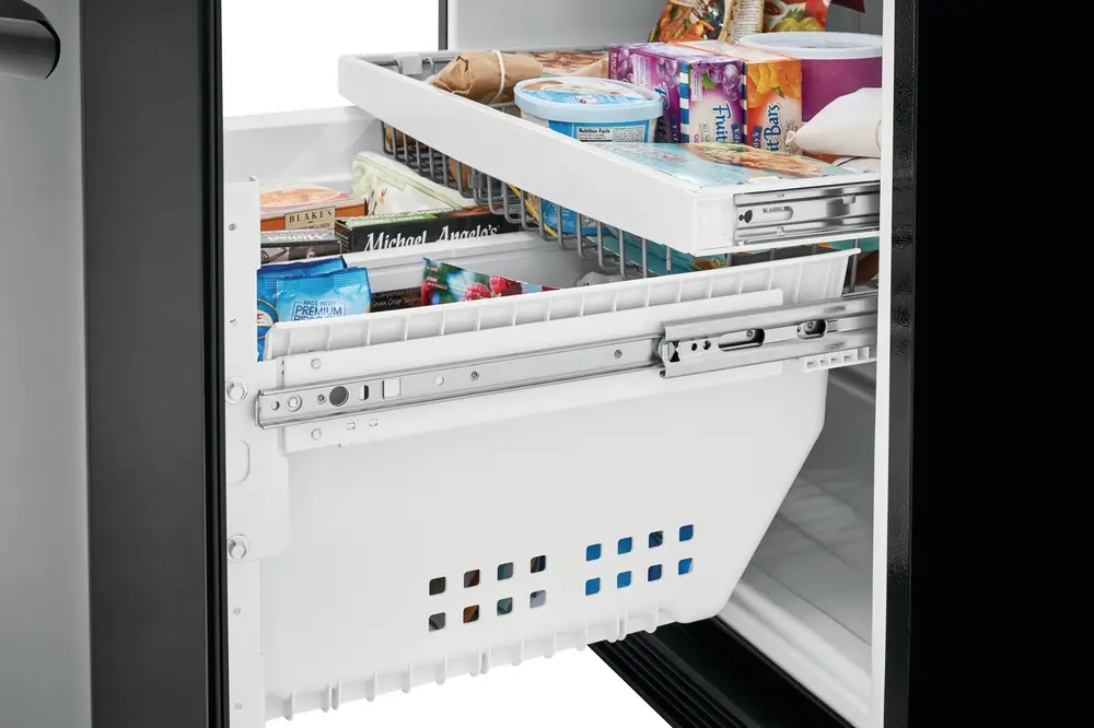 FGHB2868TD Frigidaire Gallery 26.8 cu ft French Door Refrigerator - Black Stainless Steel-6