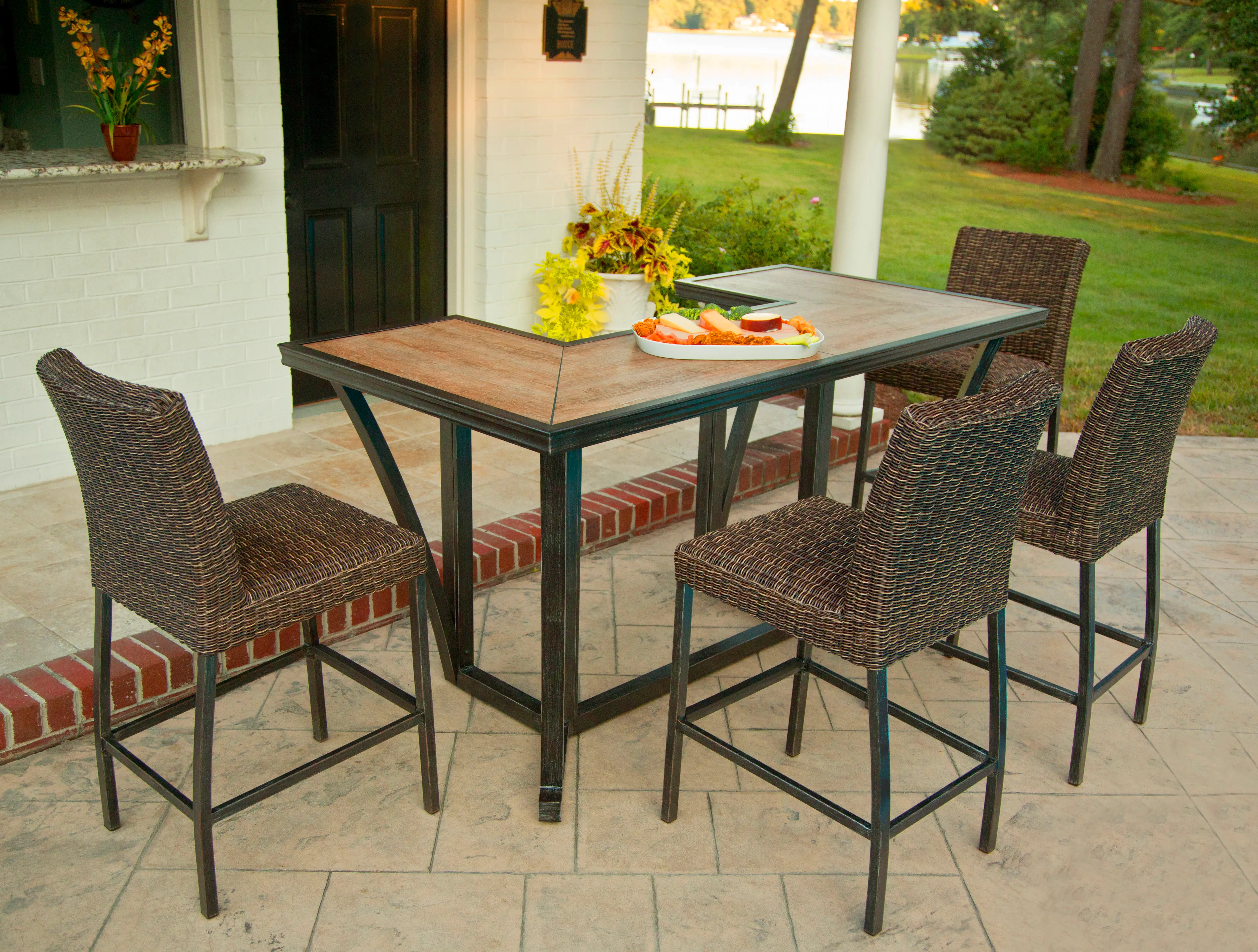 AML00617P01/BARTABLE Franklin U-shaped Patio Bar Table-5