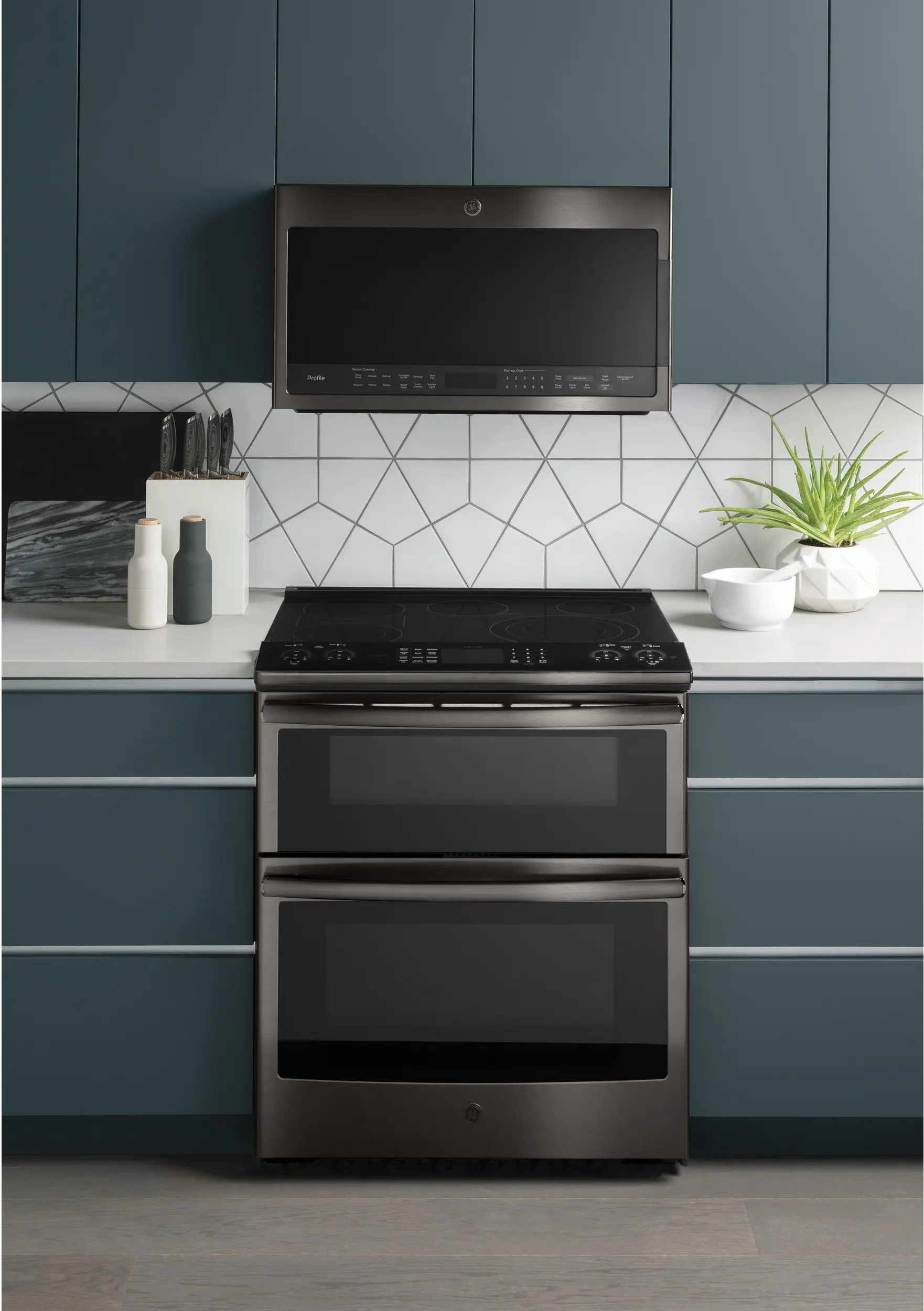 PVM9005BLTS GE Profile Series 2.1 Cu. Ft. Over-the-Range Sensor Microwave Oven - Black Stainless Steel-3