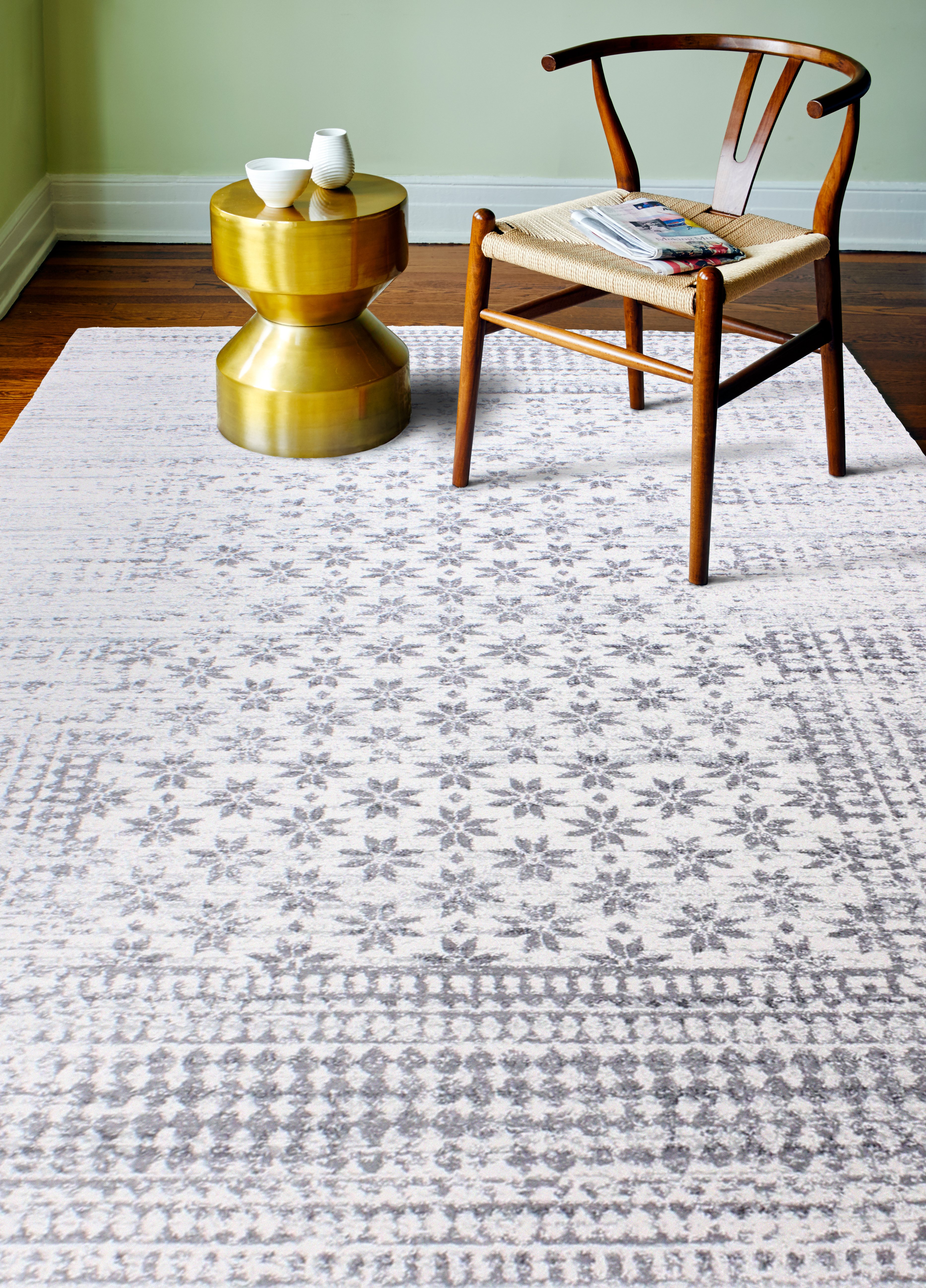 Everek 5 x 8 Gray and Ivory Area Rug-2