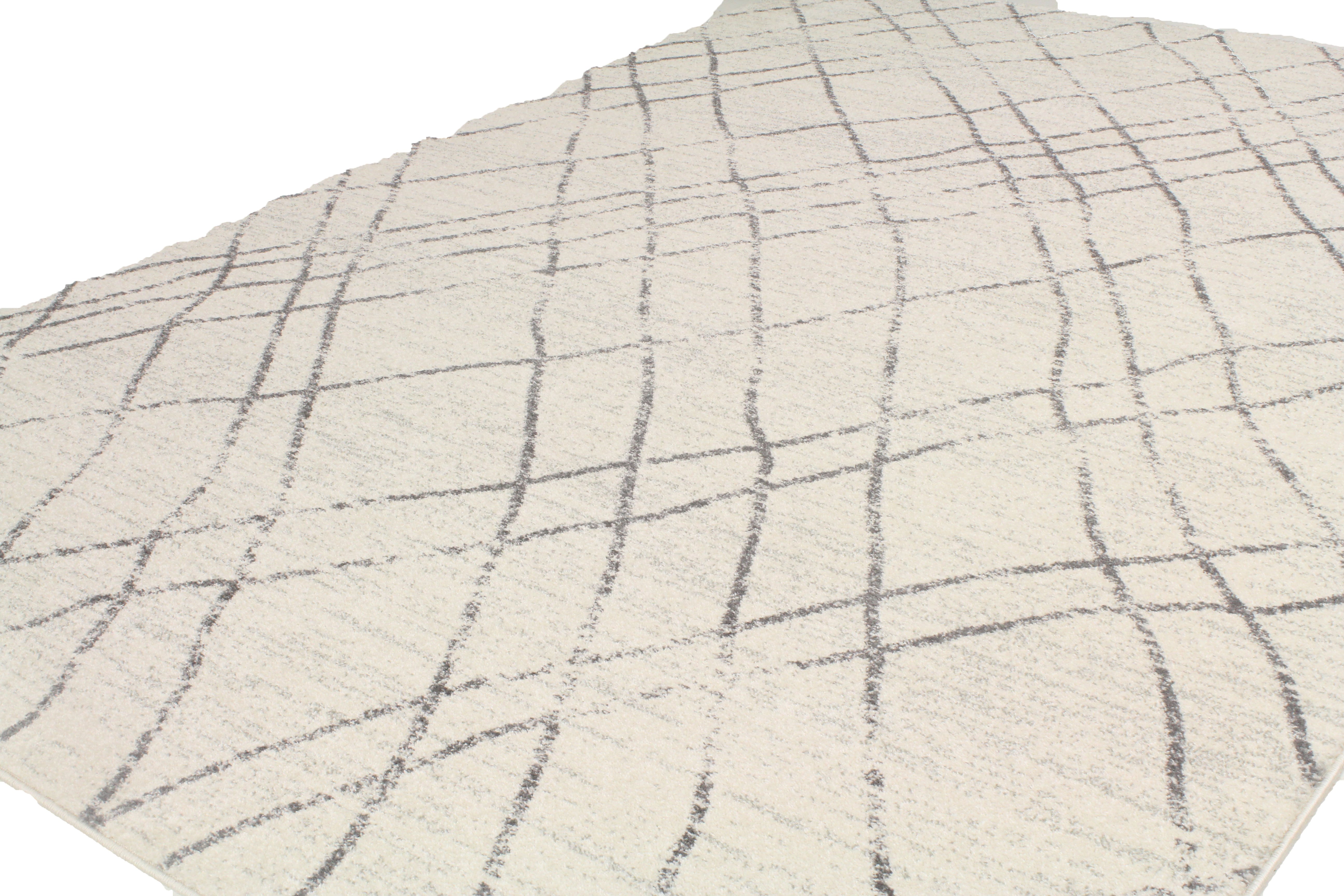 8 x 10 Large Ivory and Gray Area Rug - Everek-1