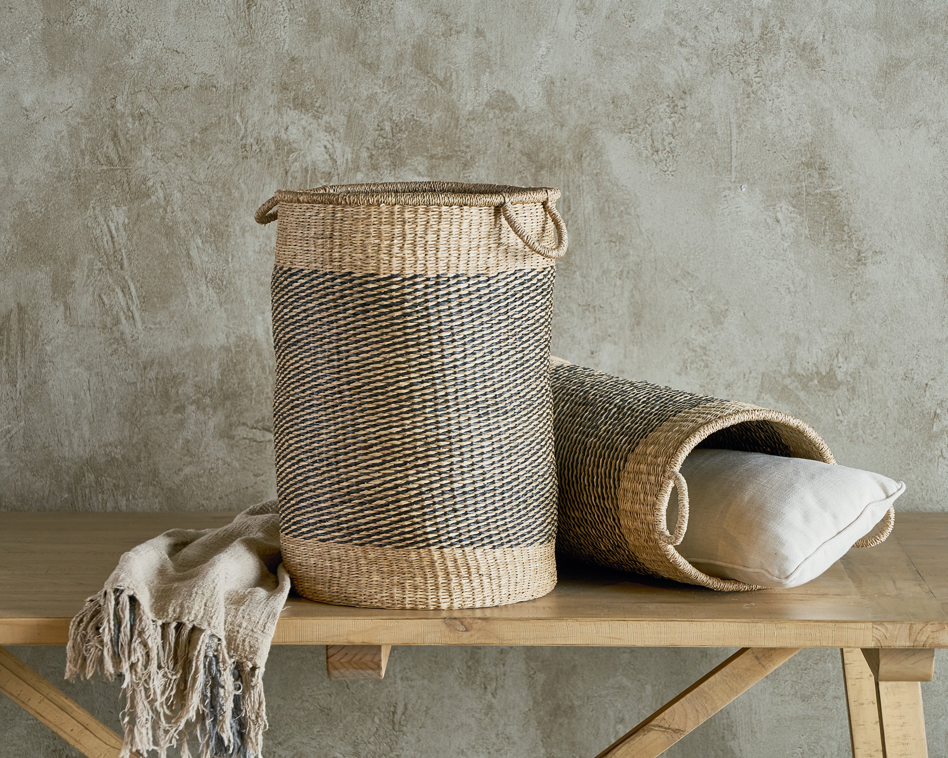 Magnolia Home Furniture 21 Inch Two Tone Sea Grass Basket-2