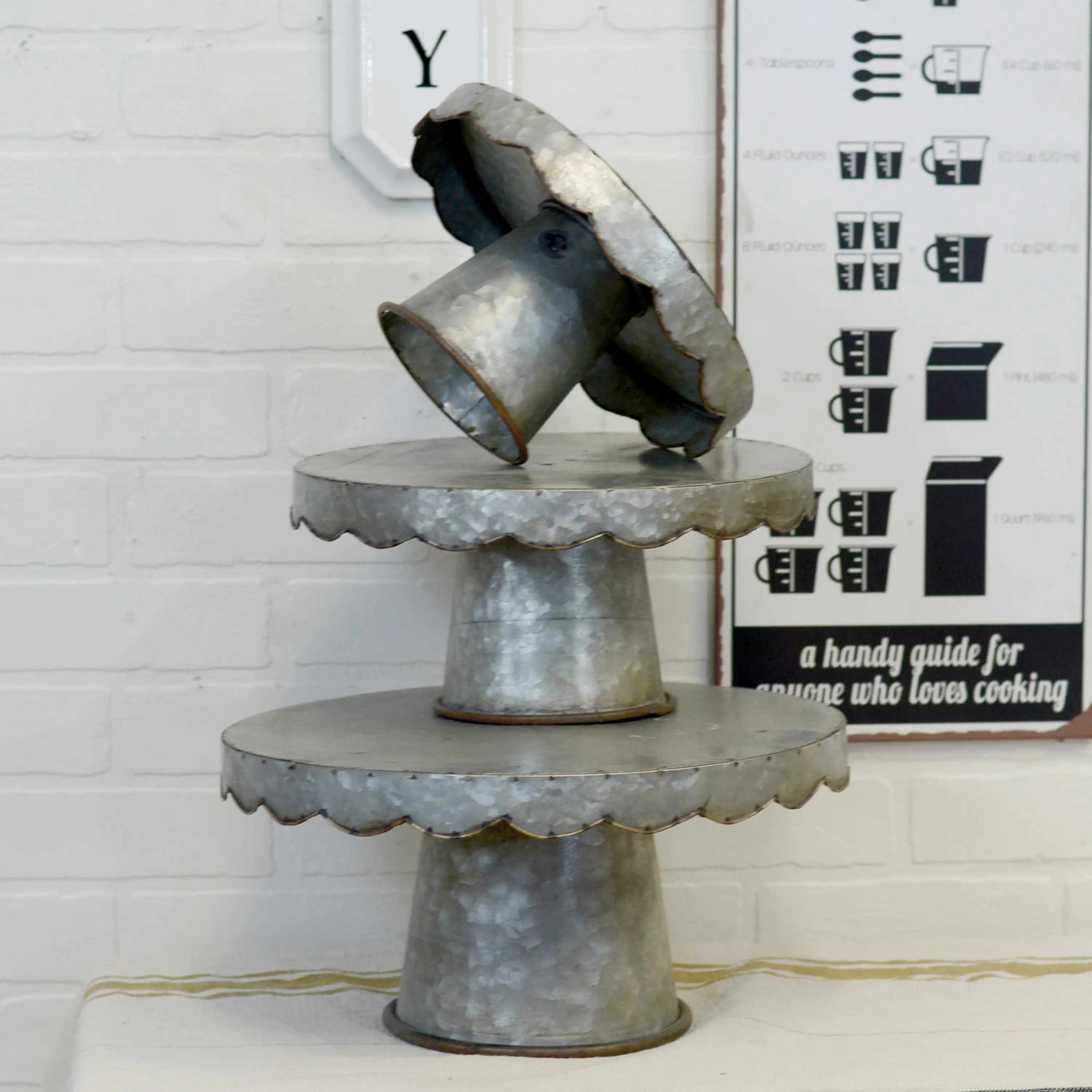 12 Inch Galvanized Metal Scalloped Design Cake Stand-3