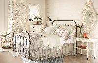 Magnolia Home Furniture Bronze Queen Metal Bed - Colonnade