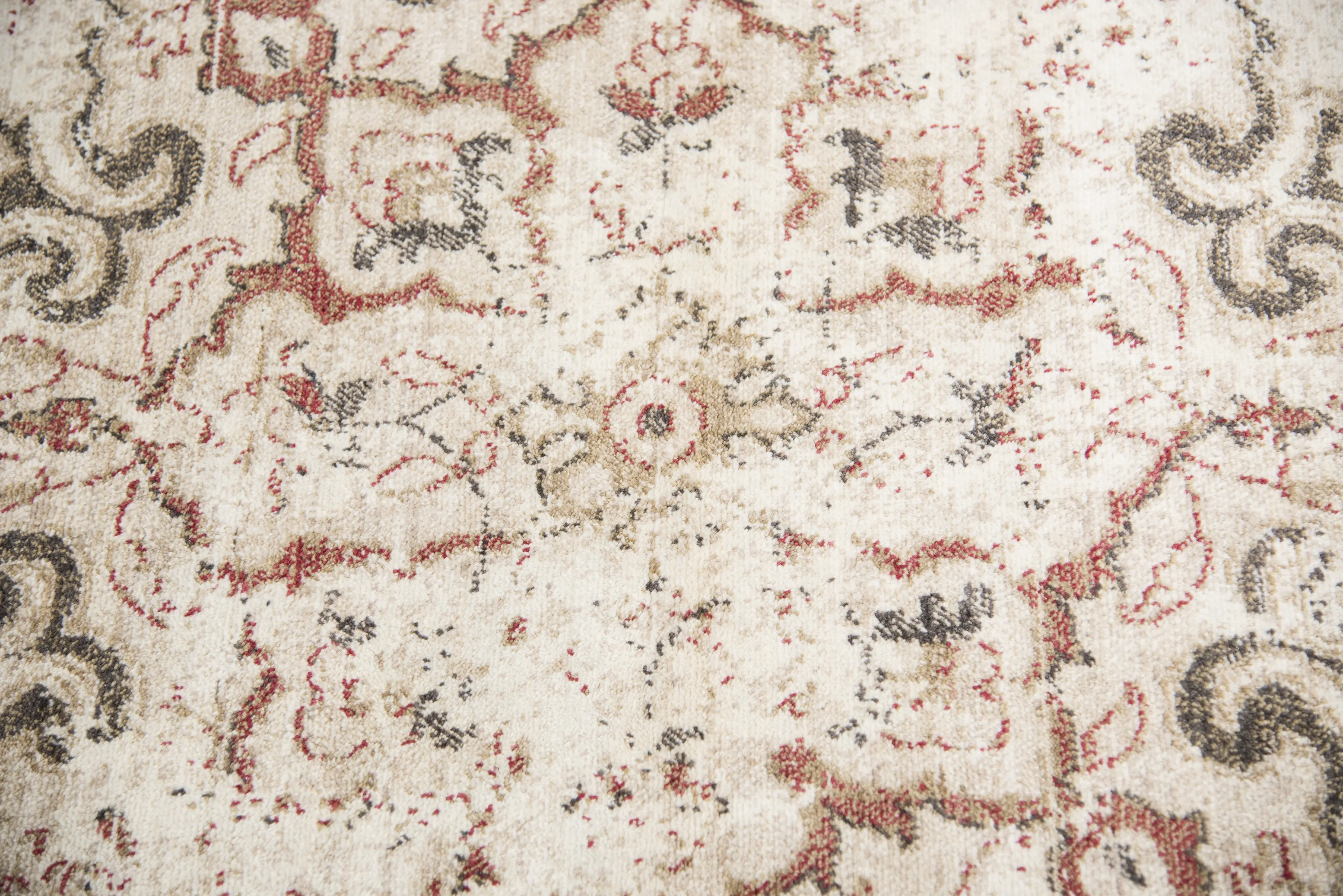 5 x 8 Medium Ivory, Gold and Red Area Rug - Gossamer-4