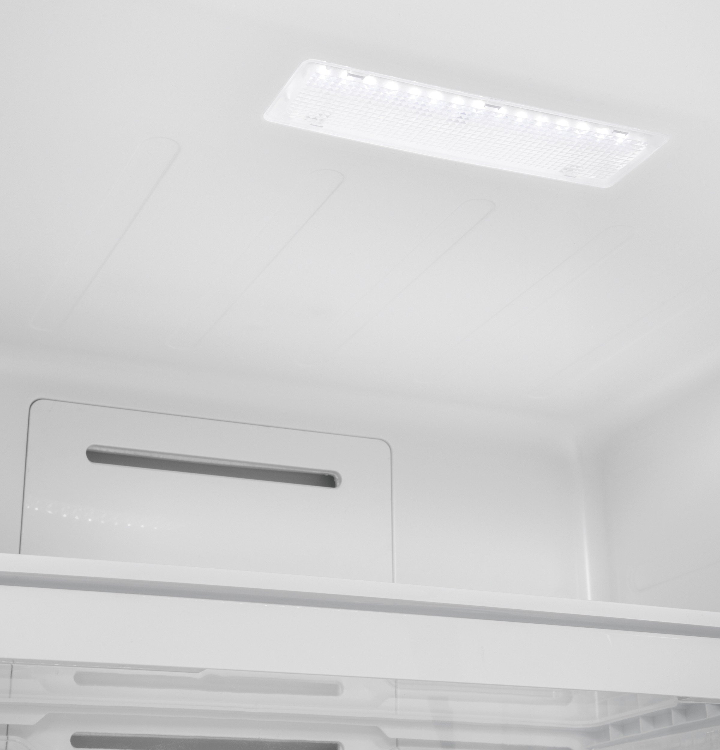 FUF17DLRWW GE Upright Freezer - 17.3 Cu. Ft. White-5