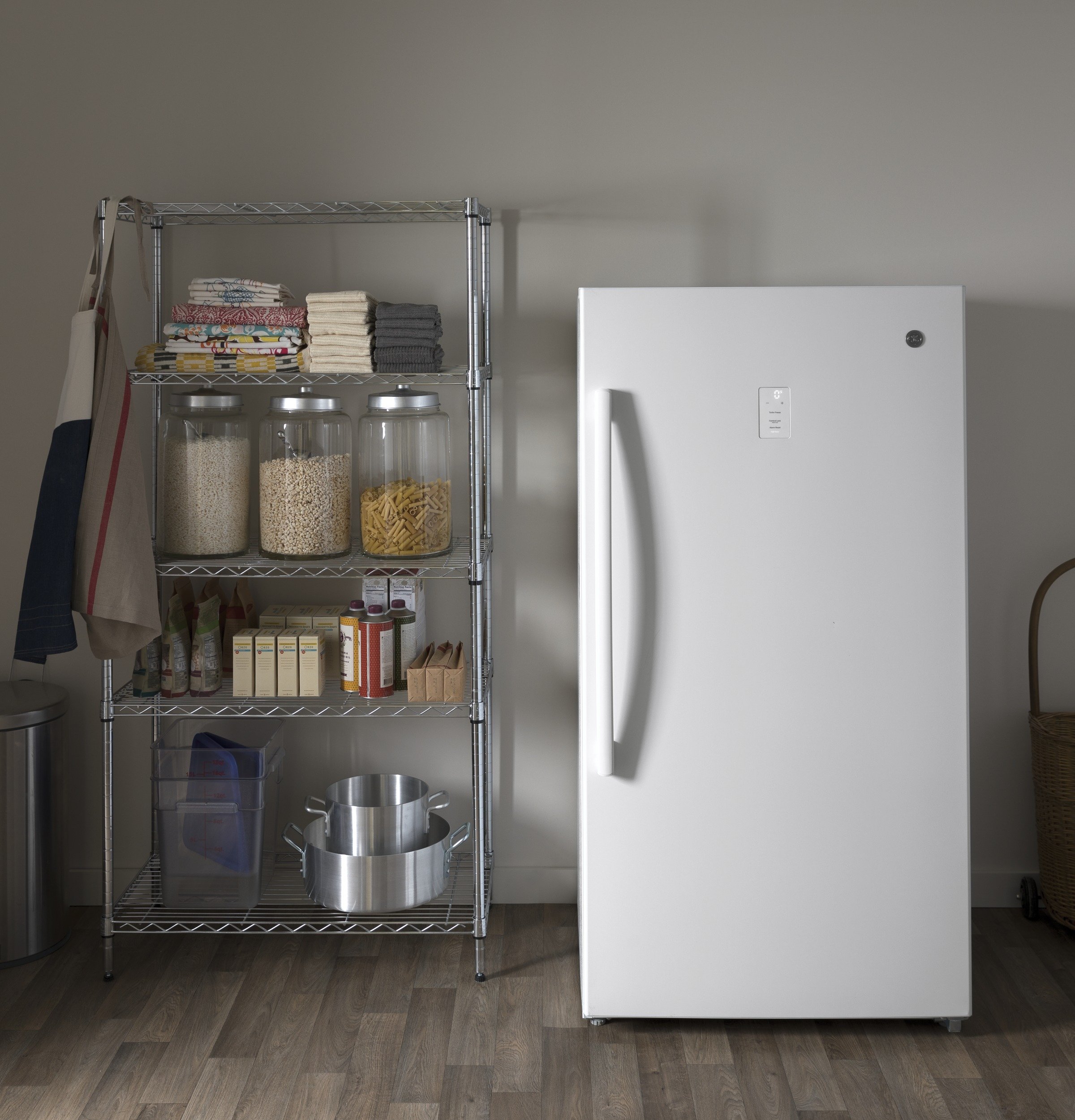 FUF17DLRWW GE Upright Freezer - 17.3 Cu. Ft. White-7