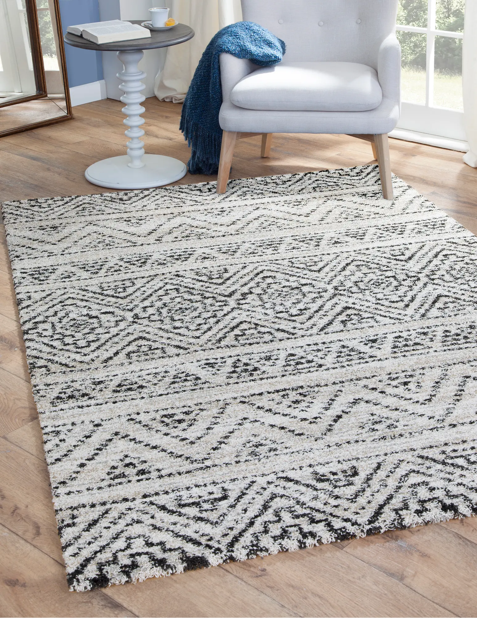 5 x 8 Medium Beige, Ivory, and Charcoal Gray Area Rug - Granada-2