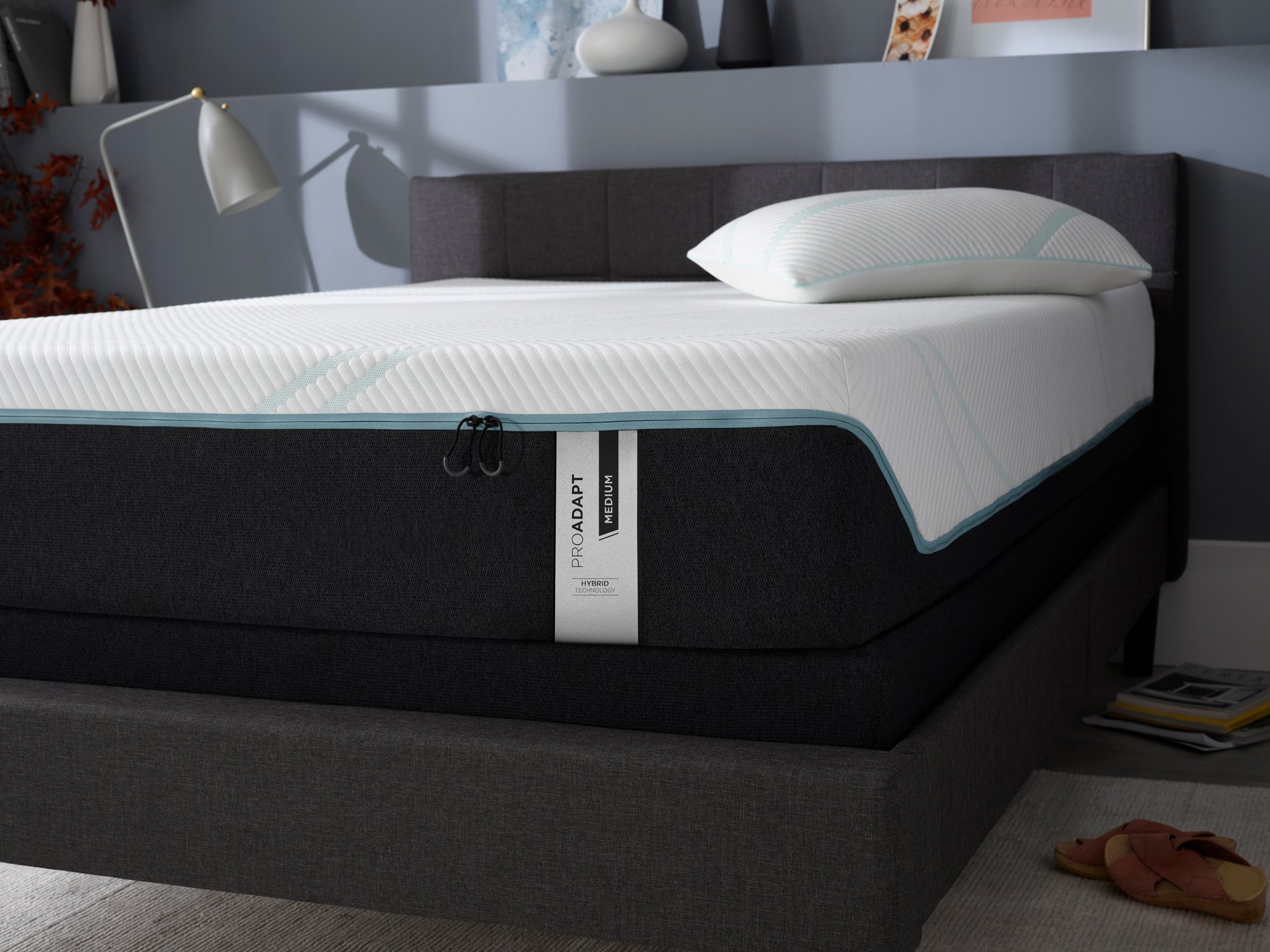 10739150 Tempur-Pedic Medium Hybrid Queen Mattress - TEMPUR-PRO ADAPT -3