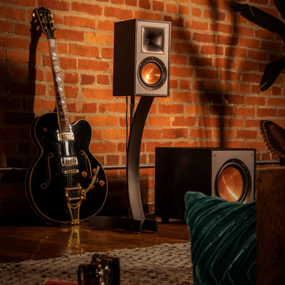 R-41M BOOKSHELF SPEAKER PAIR/BLACK Klipsch R-41M Pair of Bookshelf Speakers-7