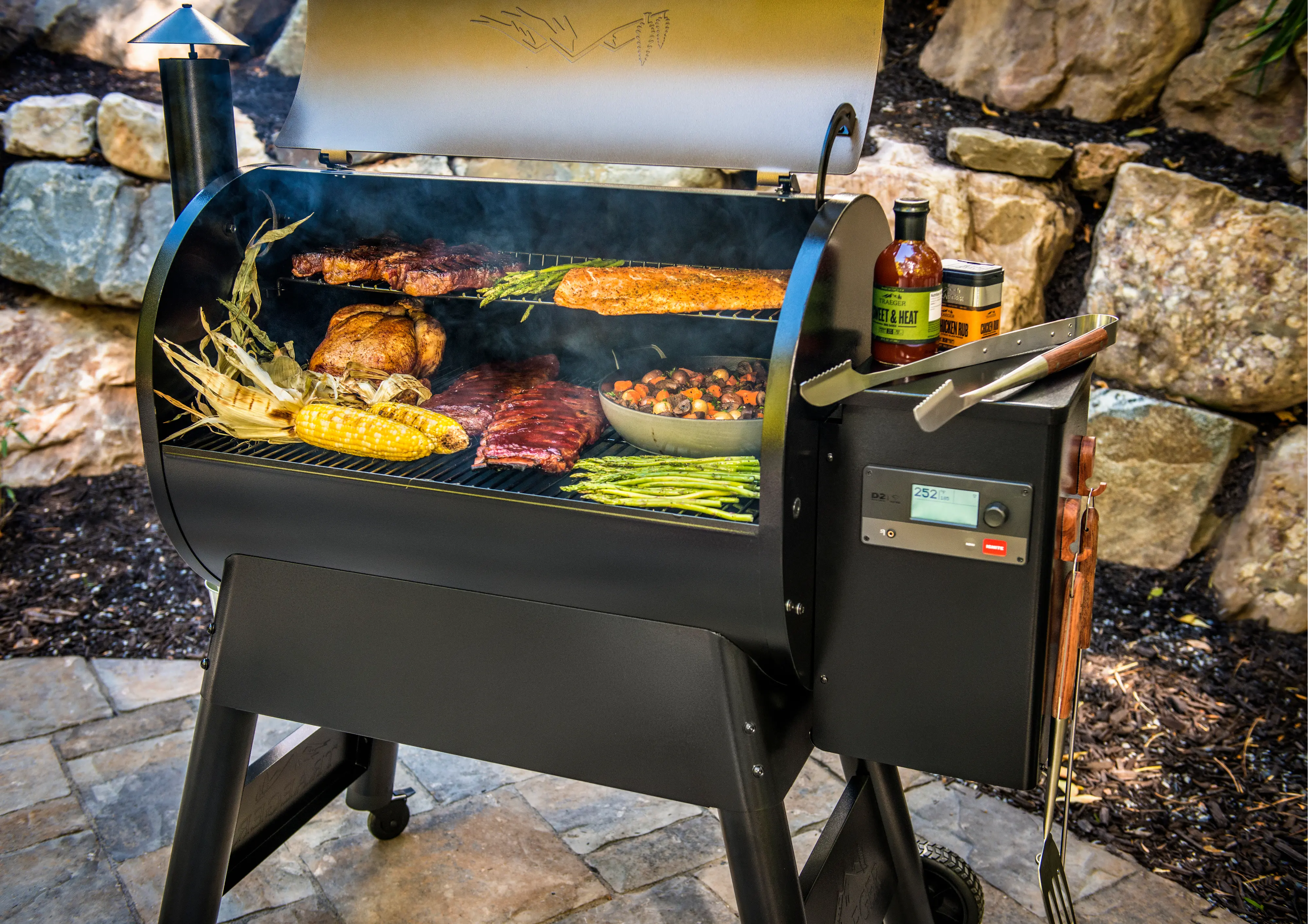 TFB78GZE Traeger Pro 780 Bronze Pellet Grill 2nd Generation-4