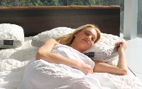9323852 Aireloom Queen Low Loft Pillow-3