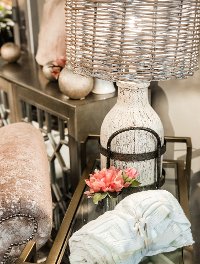 31 Inch Dairy Farm Table Lamp with Iron Accent-2
