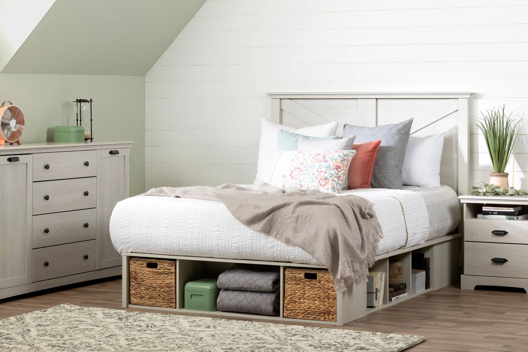 11836 Oak White Queen Storage Platform Bed with 2 Baskets - Avilla-3