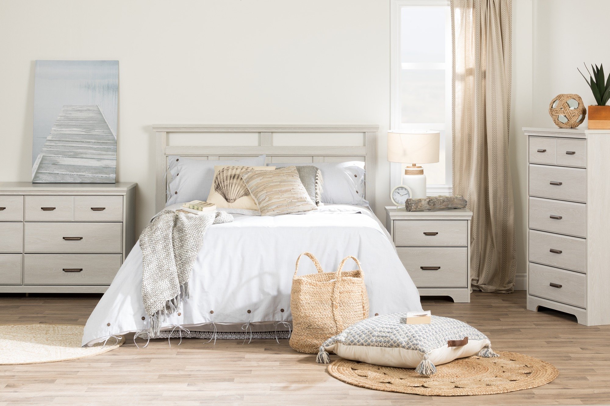 11295 Versa White 5-Drawer Chest-3