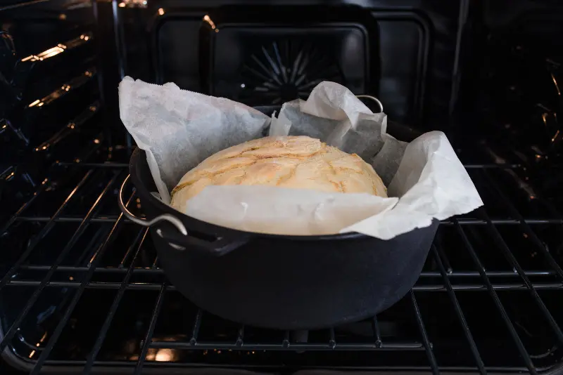 DO10 Camp Chef 6 Quart Deluxe 10 Inch Dutch Oven - Cast Iron-3