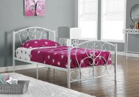 Casual Traditional WhiteWW Twin Metal Bed