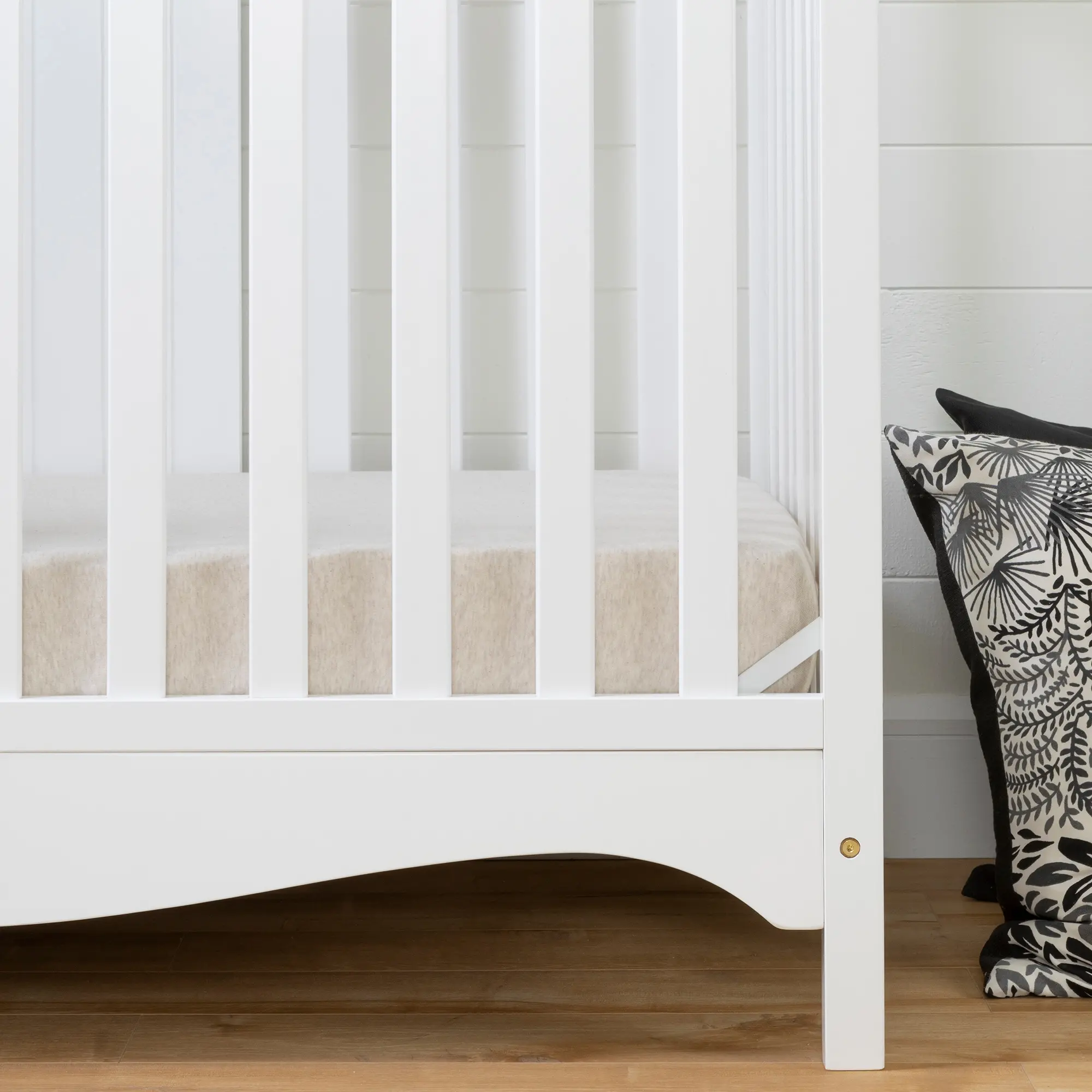 11846 Classic White Crib with Toddler Rail - Savannah-3