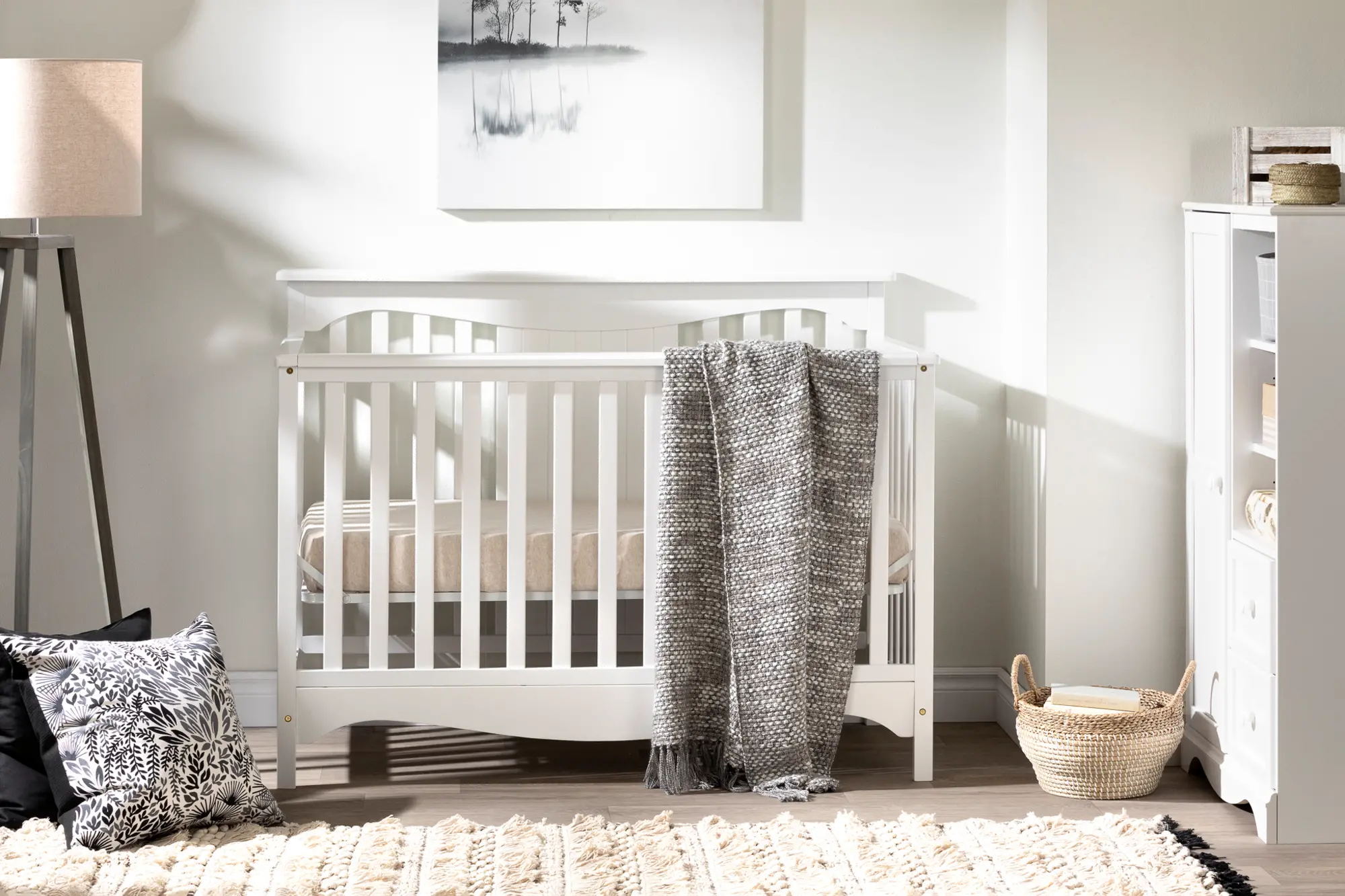11846 Classic White Crib with Toddler Rail - Savannah-4