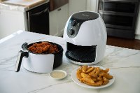 MCAF56MW Magic Chef 5.6 Quart White Manual Air Fryer-2