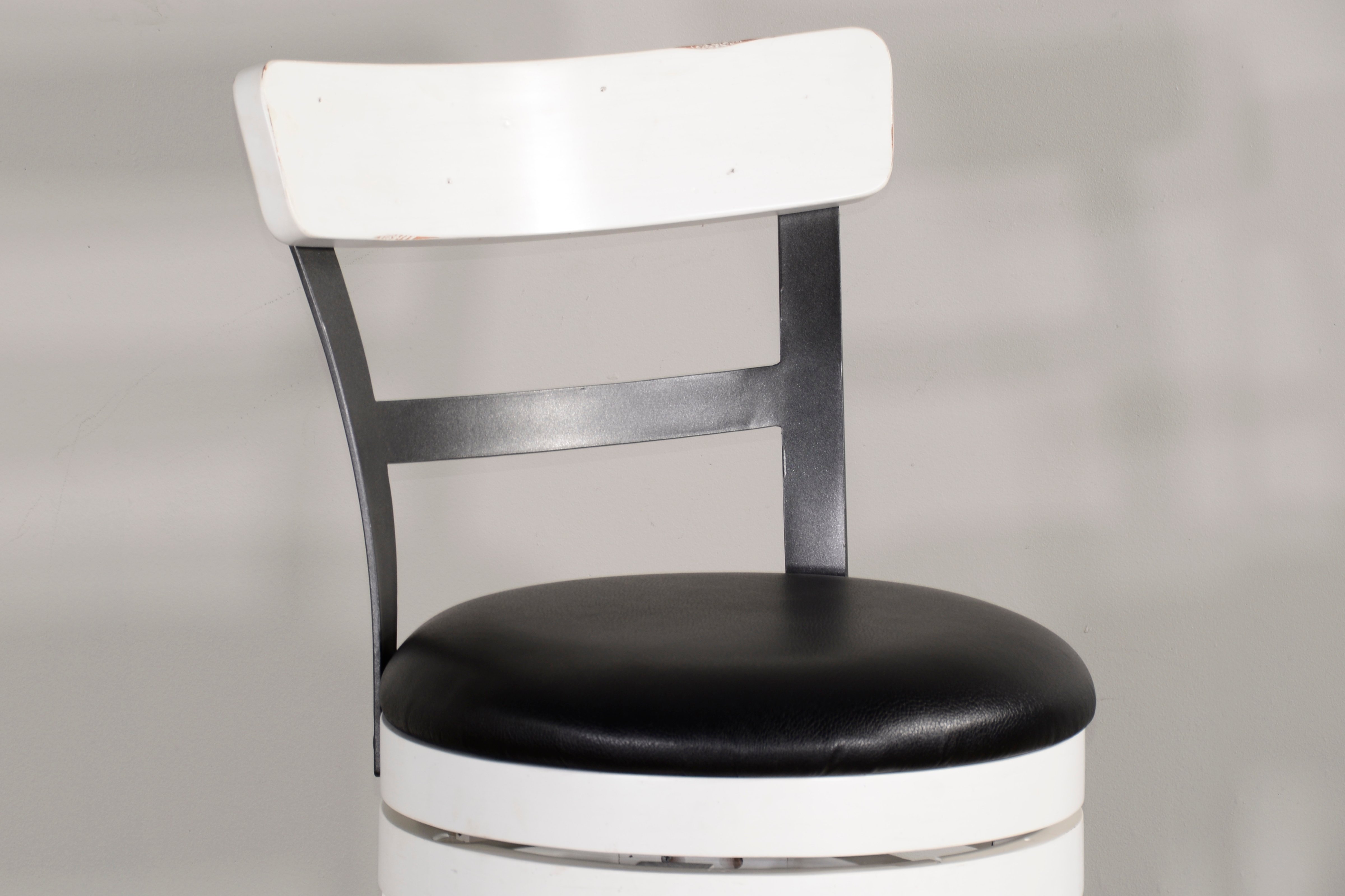 Bourbon County French Country White Two Tone Swivel Counter Height Stool-4