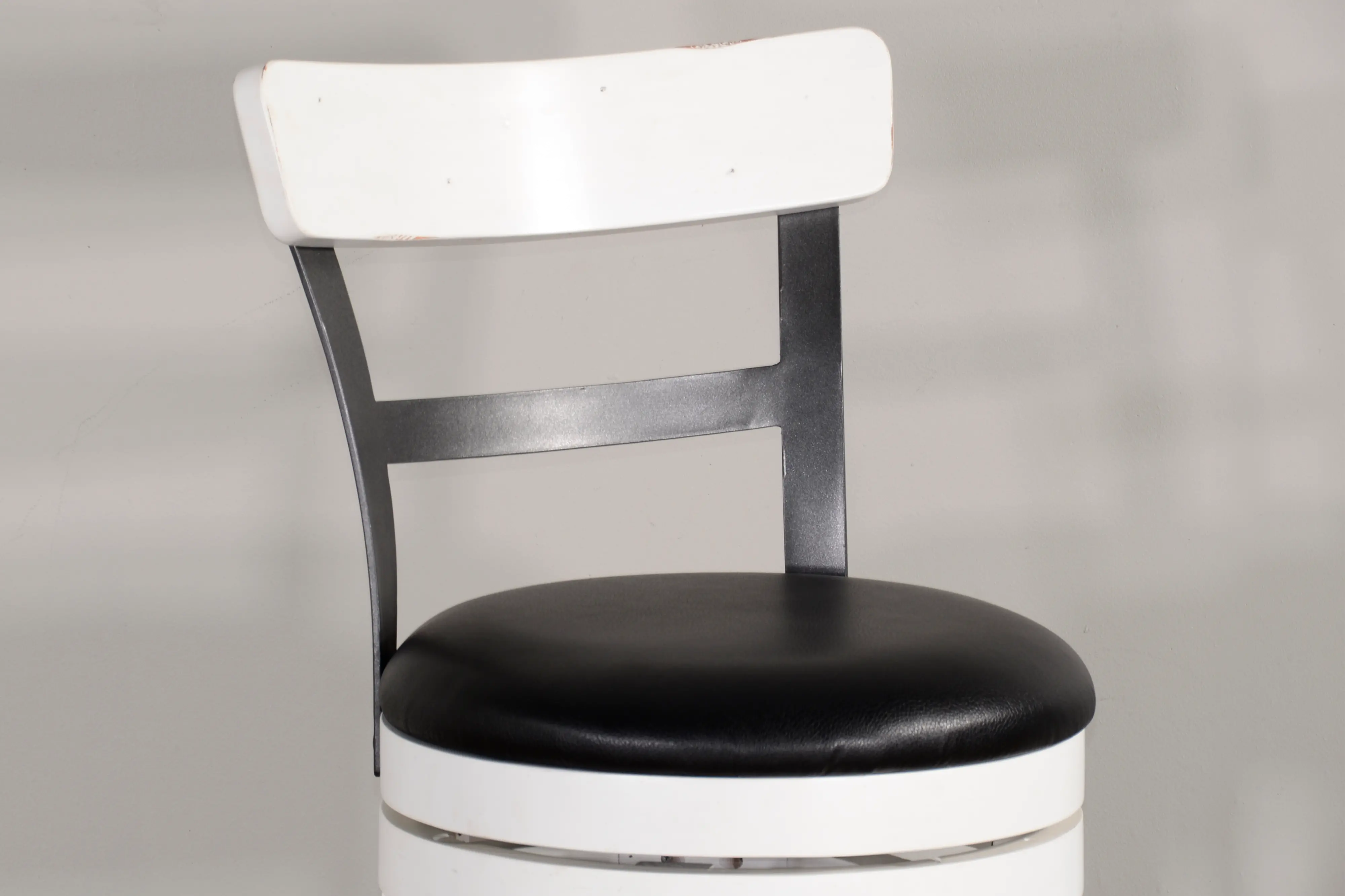 Bourbon County French Country White Two Tone Swivel Counter Height Stool-4