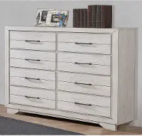 White Sands Rustic Chalk White Gentlemen's Chest