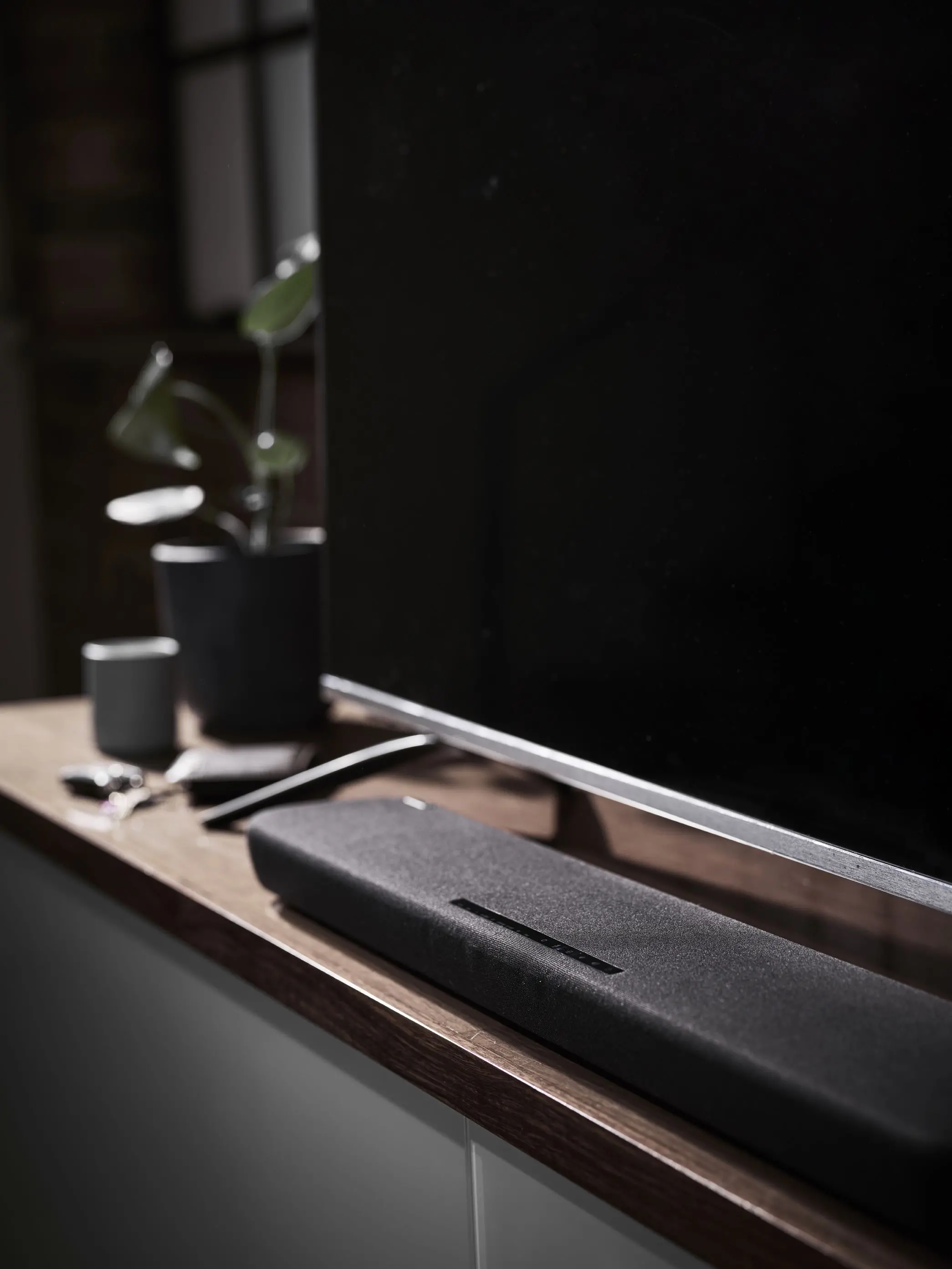 YAS-109BL Yamaha Soundbar with Built-in Subwoofers and Alexa Built-in-5