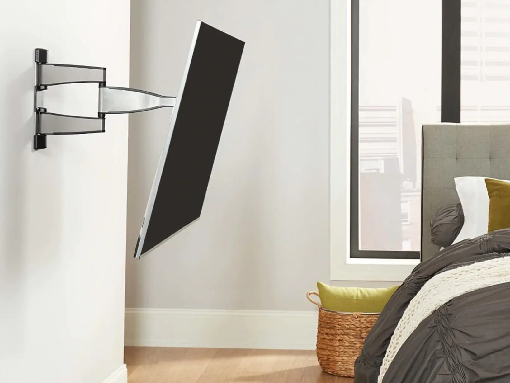 VMF720-B2 Advanced Full-Motion Premium TV Wall Mount - 32 to 55 -2