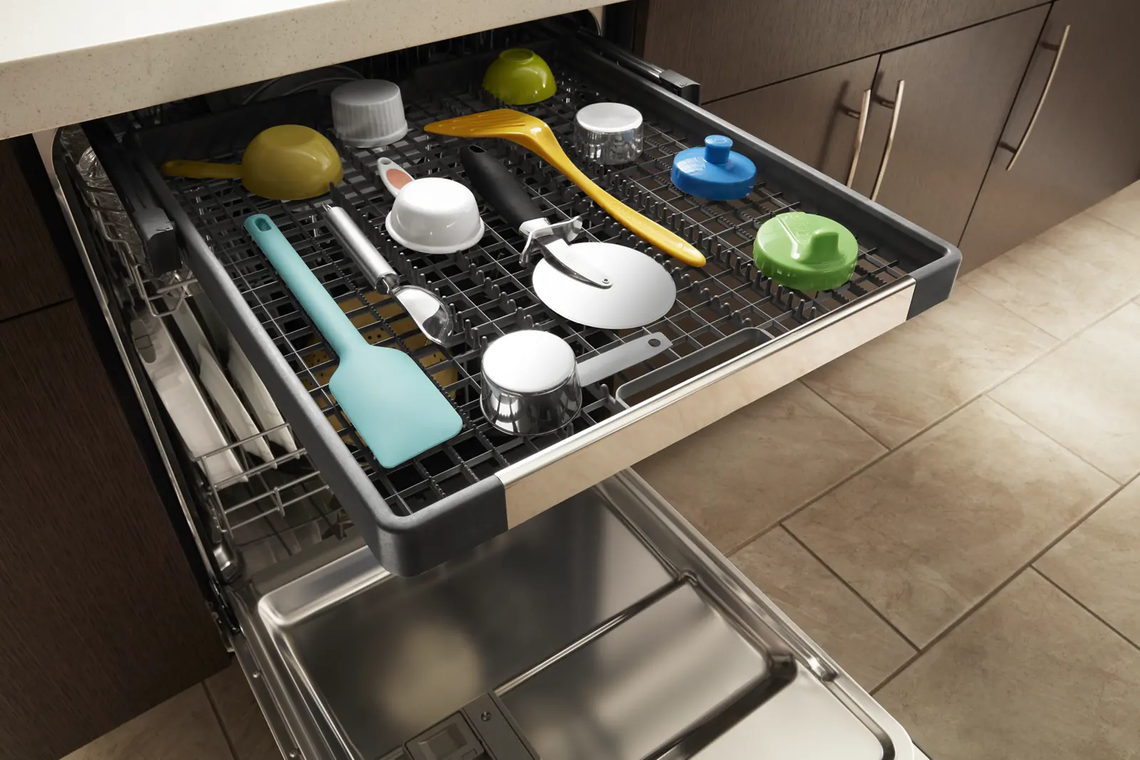 WDF590SAJM Whirlpool Built In Dishwasher with Front Controls - Stainless Steel-5