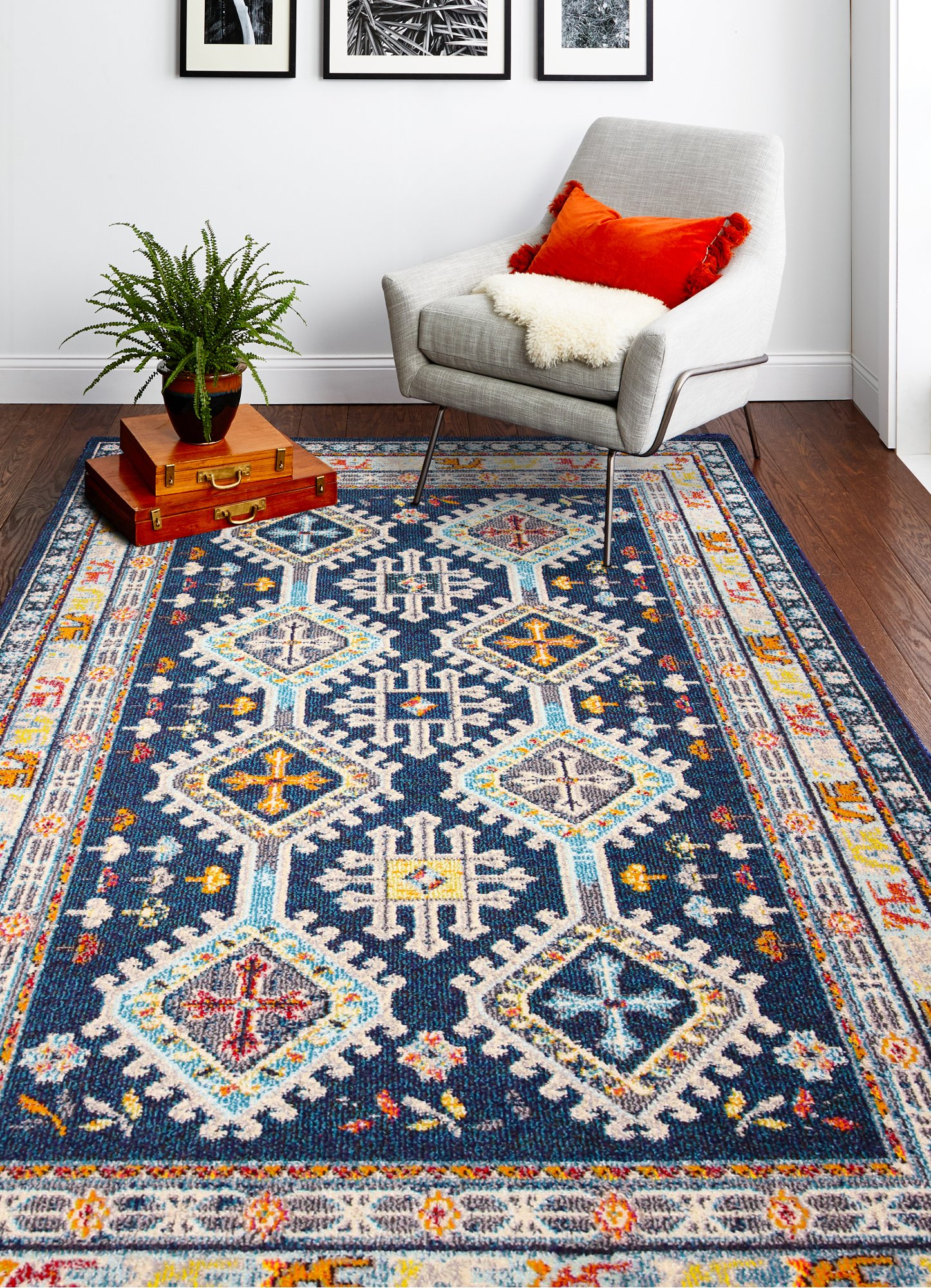 Dakota 5 x 8 Medium Transitional Navy Blue and Ivory Area Rug-2