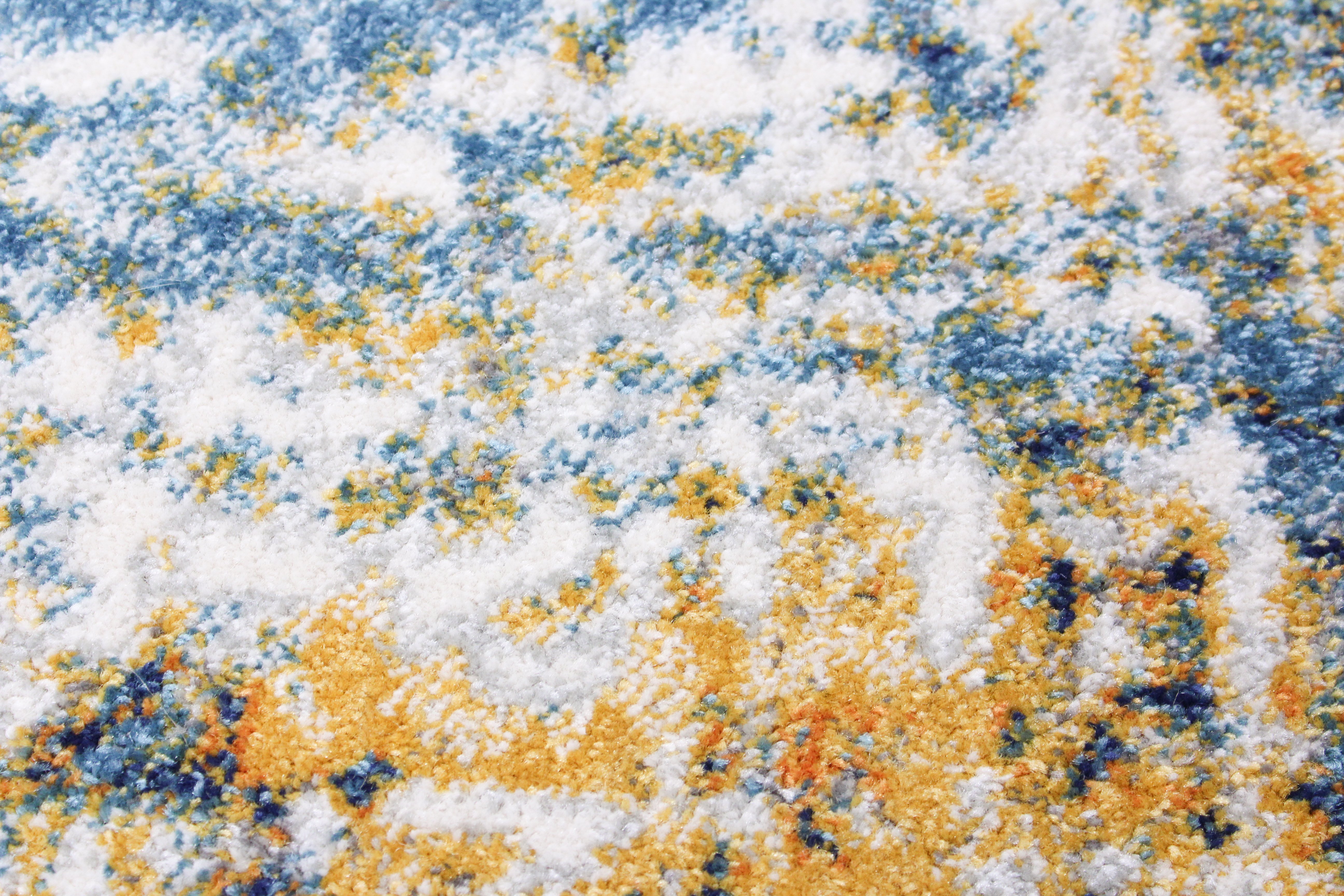 Everek 5 x 8 Traditional Nikki Ivory, Gold and Blue Rug-5