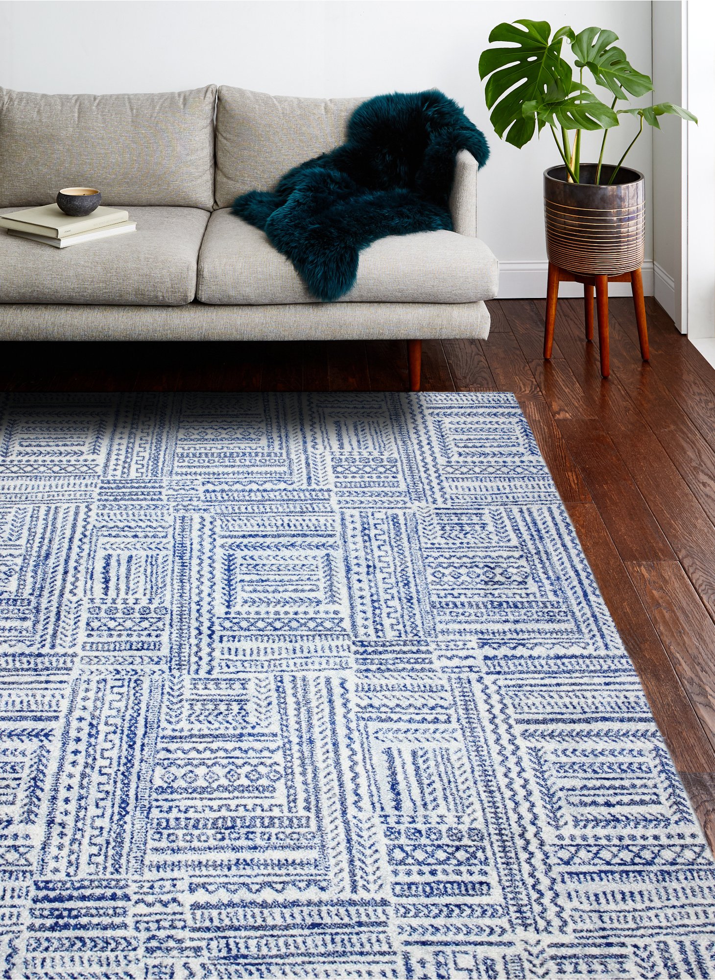5 x 8 Medium Transitional Zaza Blue and Ivory Area Rug - Mayfair-2