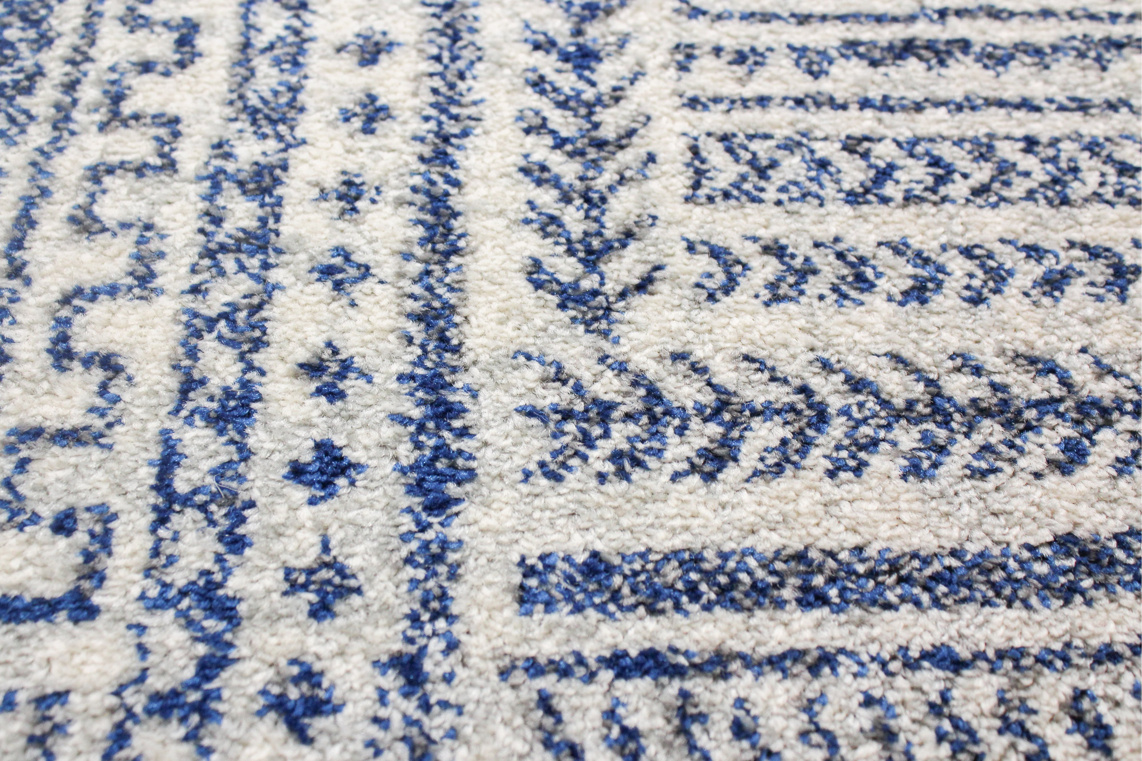 5 x 8 Medium Transitional Zaza Blue and Ivory Area Rug - Mayfair-5