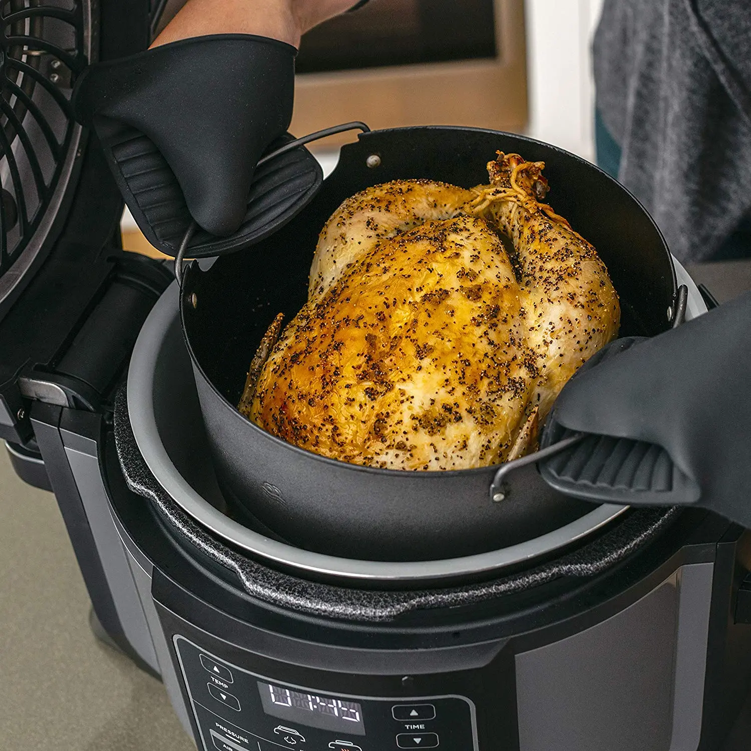 OP301 Ninja Foodi 6.5-Quart Pressure Cooker, Steamer & Air Fryer-4