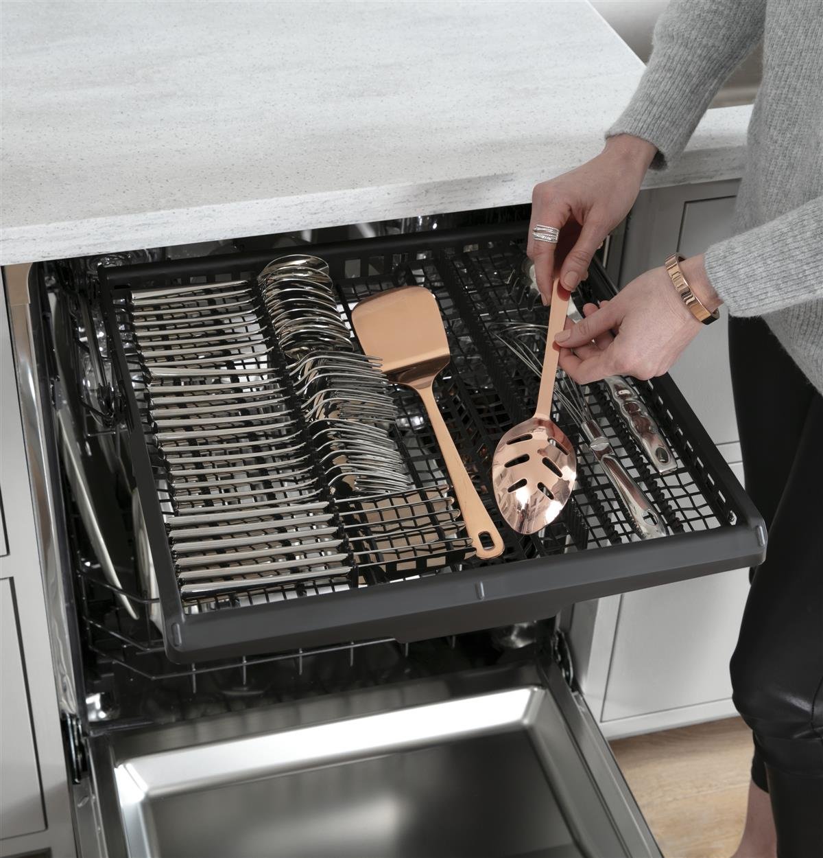 CDT875P2NS1 Cafe Smart Dishwasher with Hidden Controls - Stainless Steel-3
