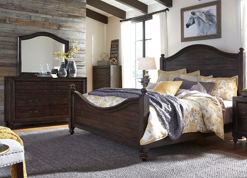 Traditional Dark Brown 3 Piece Queen Bedroom Set Catawba