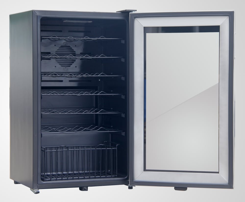 WC34N2P Avanti 5.1 cu. ft. Compact Outdoor Beverage Refrigerator - Stainless Steel-4