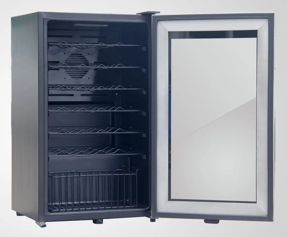 WC34N2P Avanti 5.1 cu. ft. Compact Outdoor Beverage Refrigerator - Stainless Steel-4