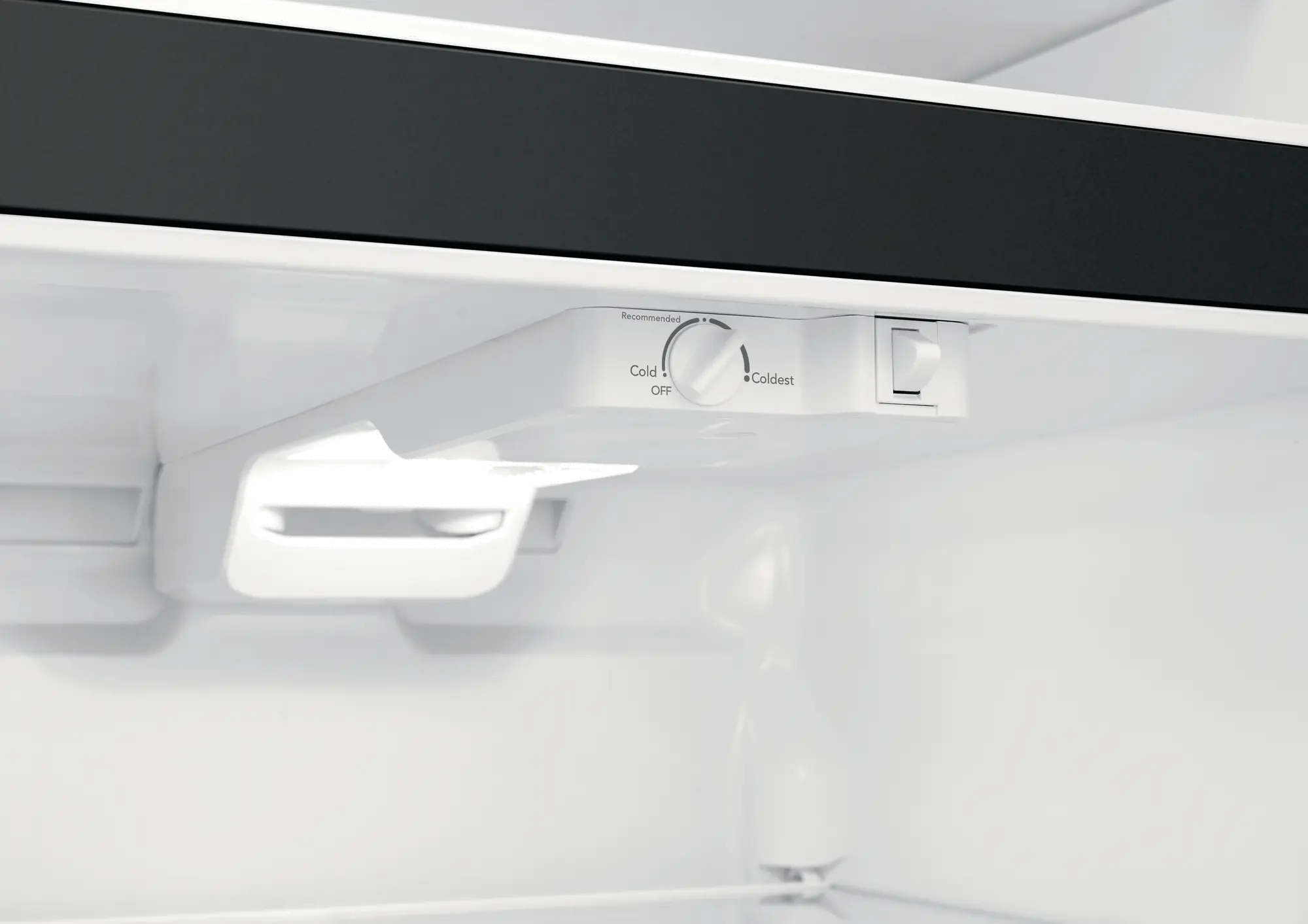 FFTR1835VB Frigidaire 18.3 cu ft Top Freezer Refrigerator - 30 W Black-3