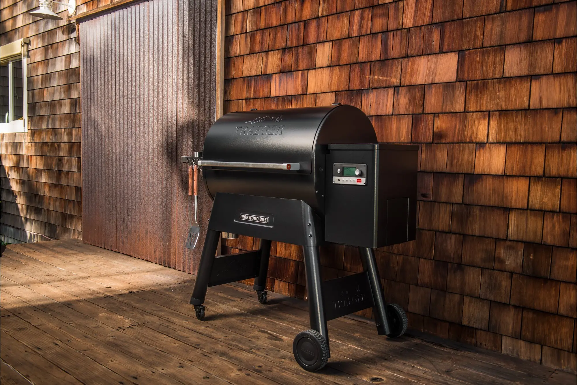 TFB89BLF Traeger Ironwood 885 Smoker Grill-5