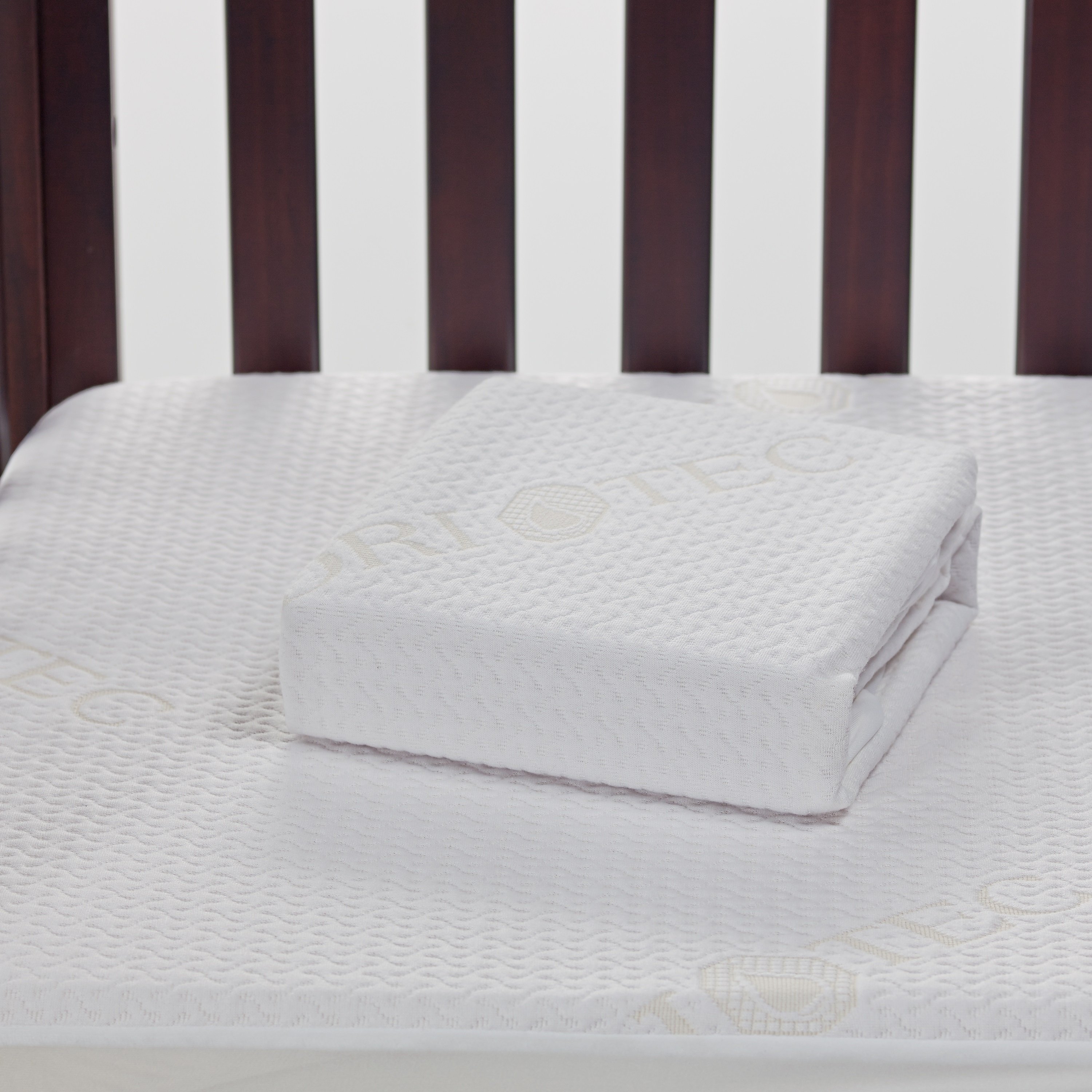 BXM03CWFC BedGear Dri-Tec Crib Mattress Protector-4