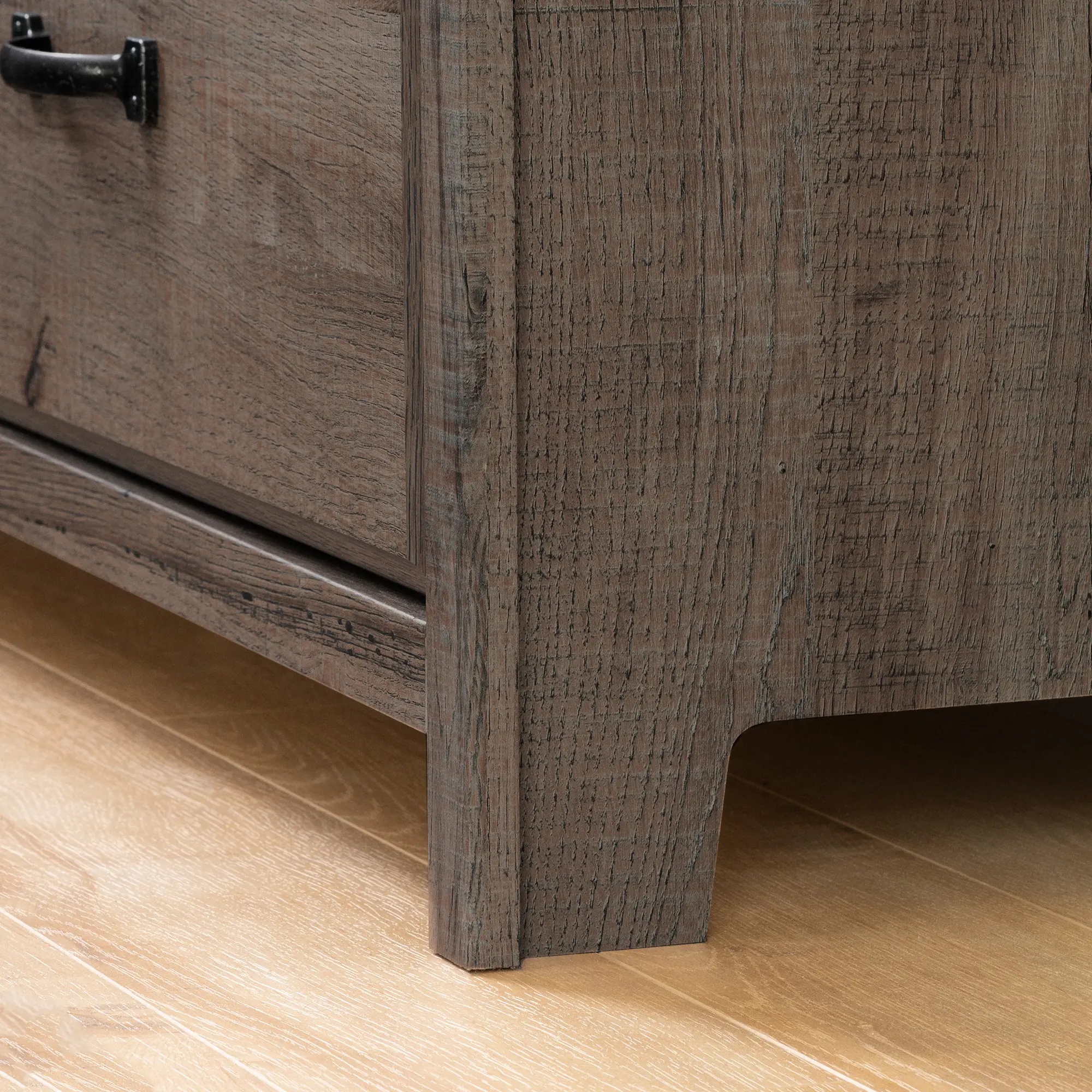 11909 Ulysses Brown Oak 4-Drawer Chest-4