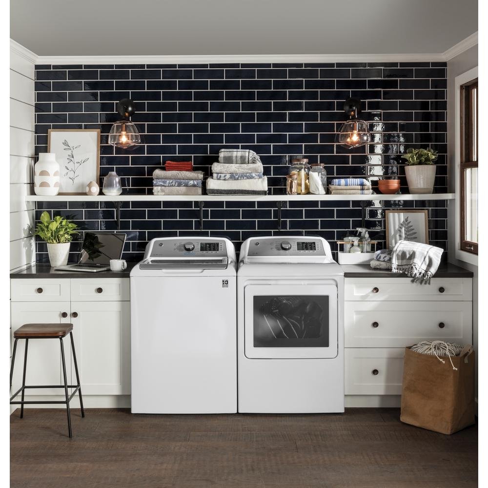KIT GE Top Load Washer and Gas Dryer - White 720-2
