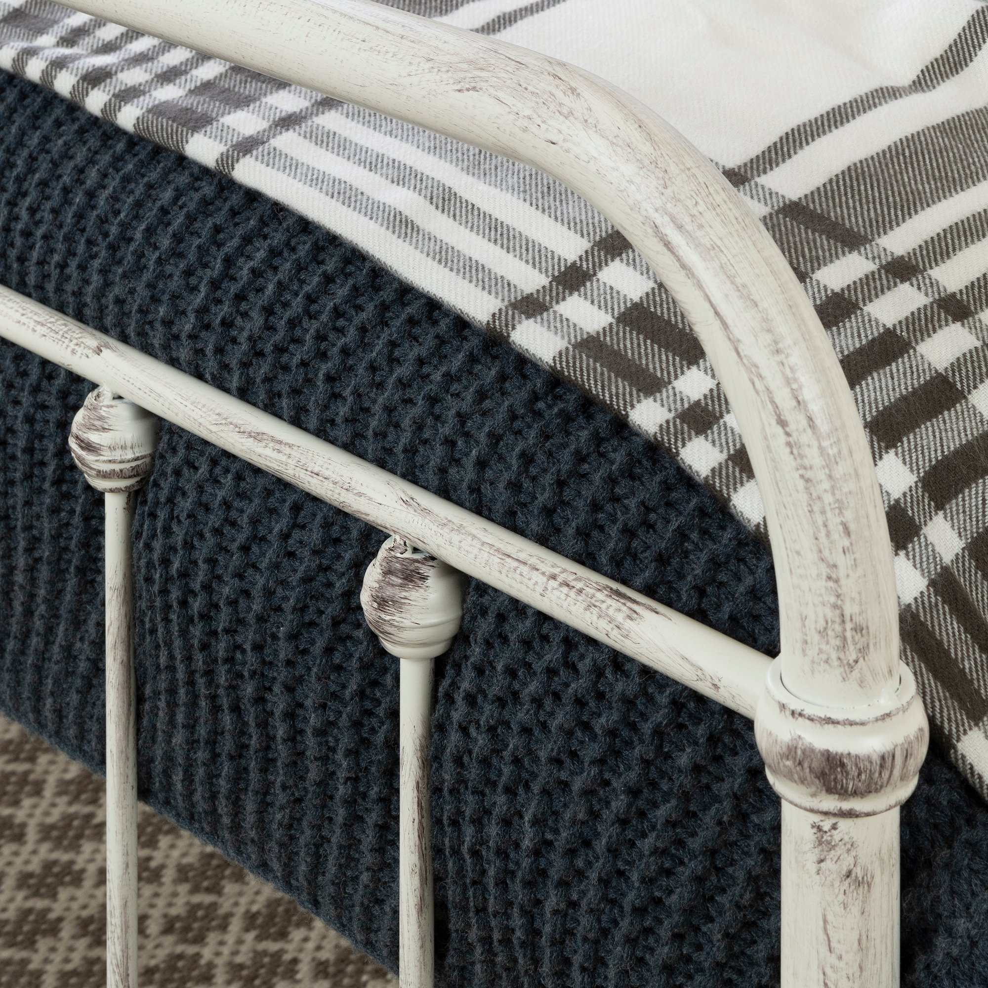 12320 Shabby Chic White Queen Metal Bed - Prarie-3