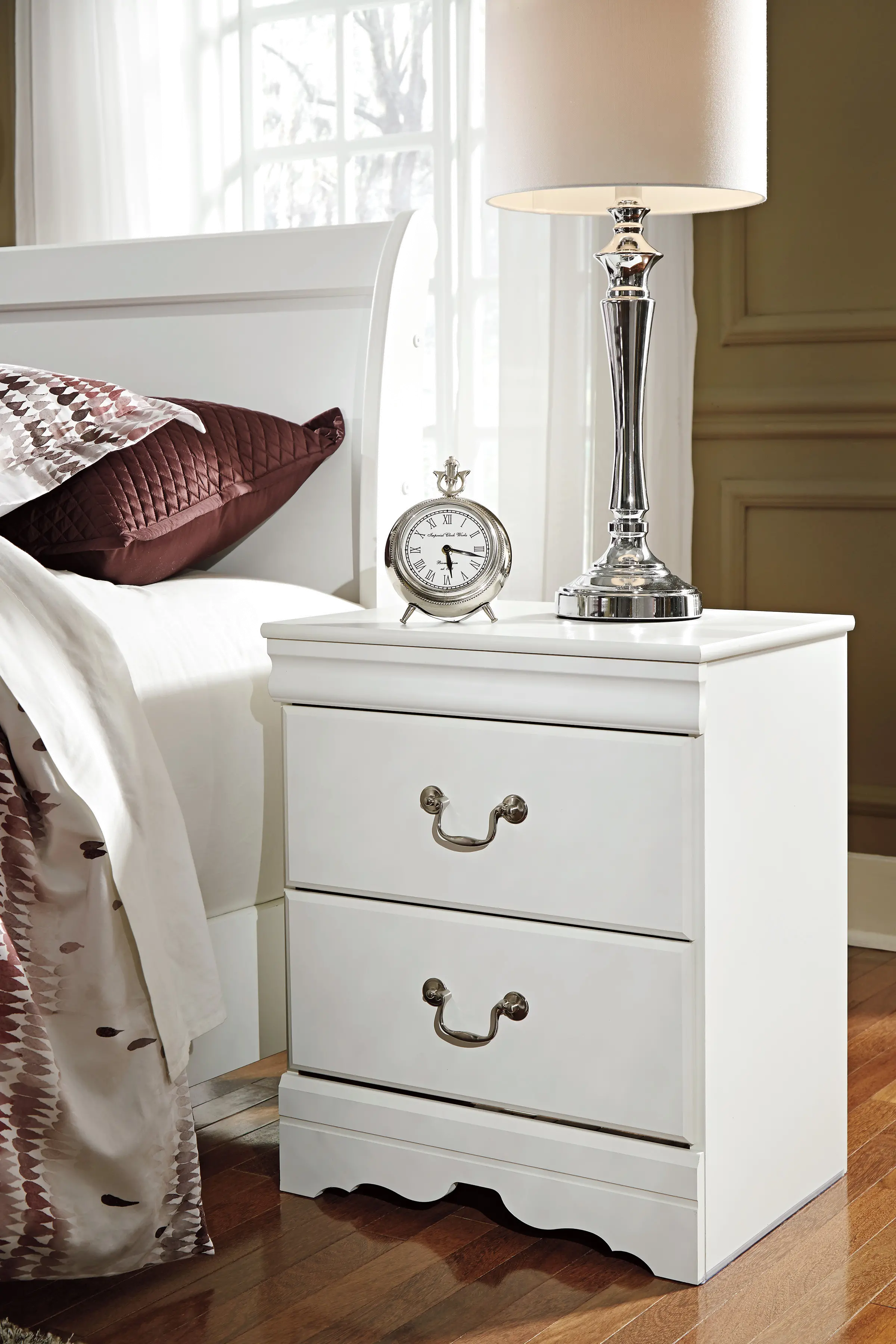 Traditional White Nightstand - Anarasia-2